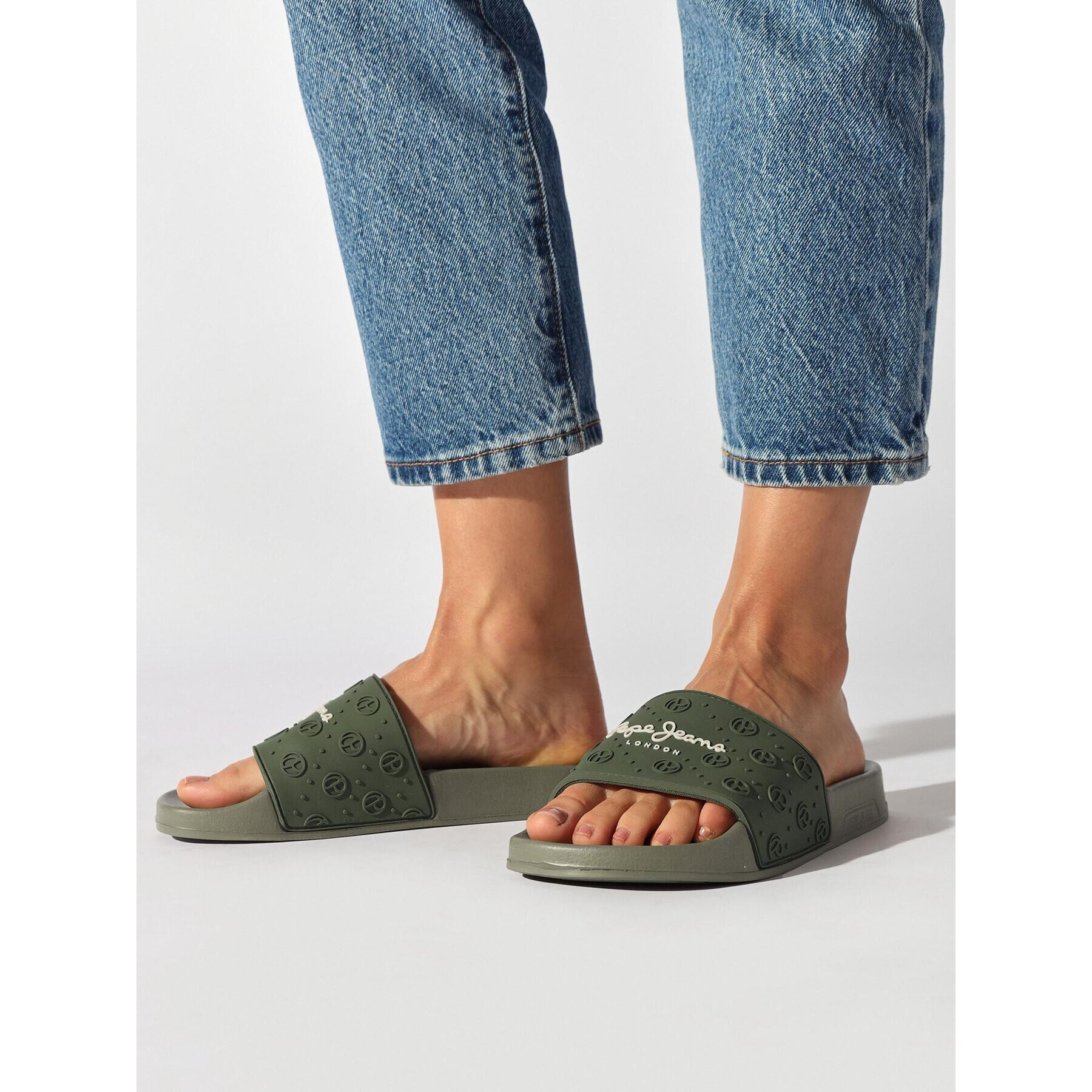 Pepe Jeans Natikači Slider Plain W PLS70126 Khaki - Pepit.si