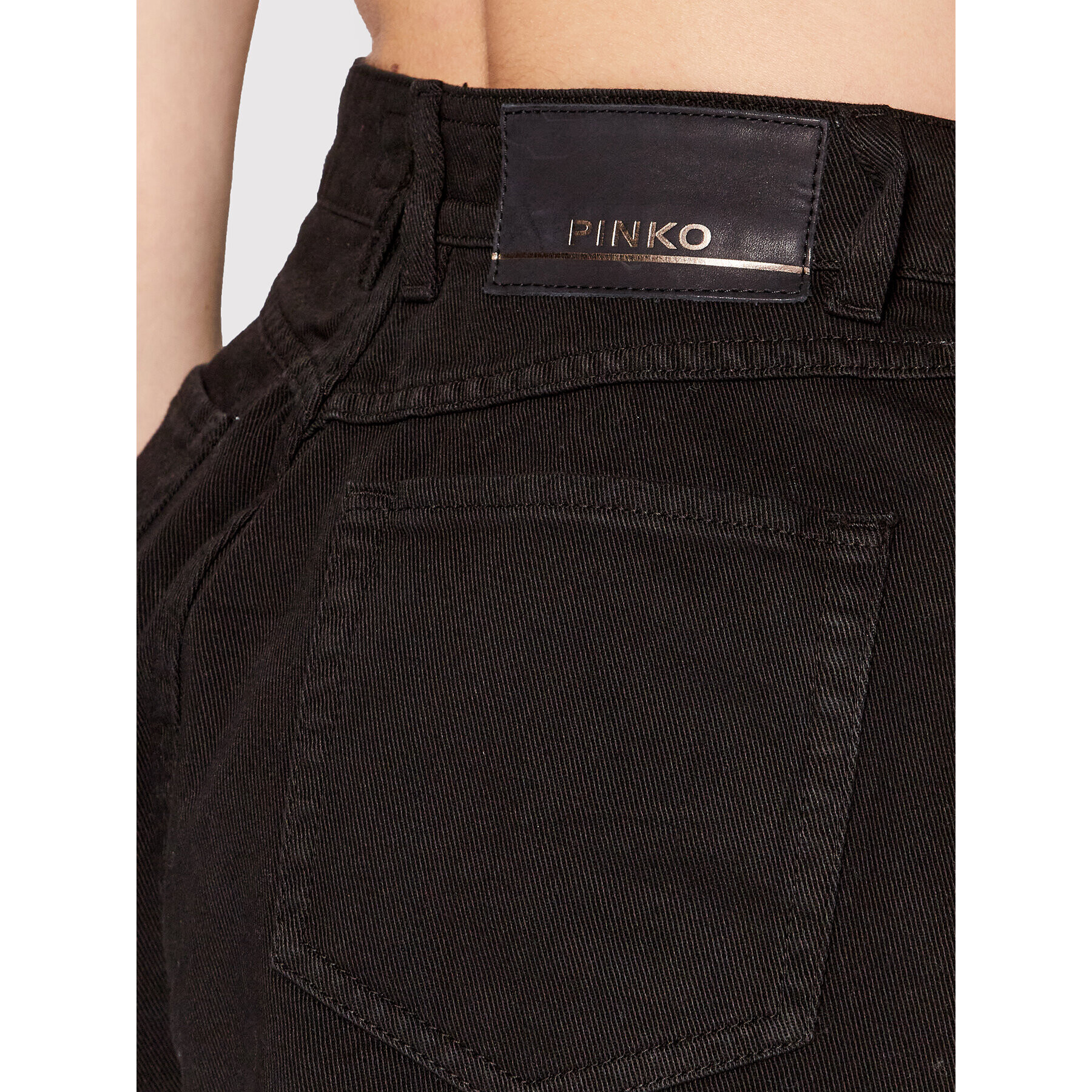 Pinko Jeans kratke hlače Calma 1J10UX Y84G Črna Relaxed Fit - Pepit.si