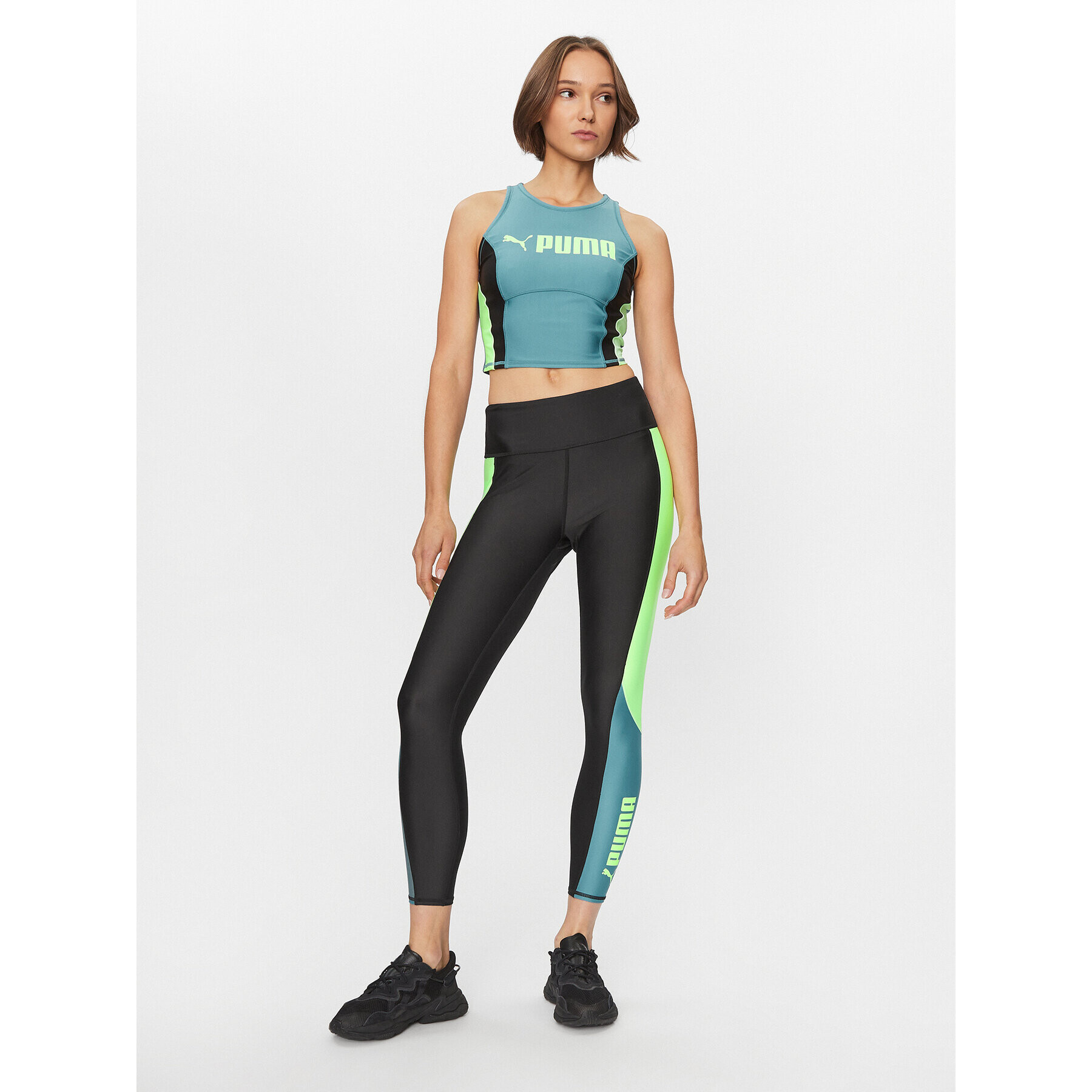 Puma Športna majica Eversculpt 523840 Modra Tight Fit - Pepit.si