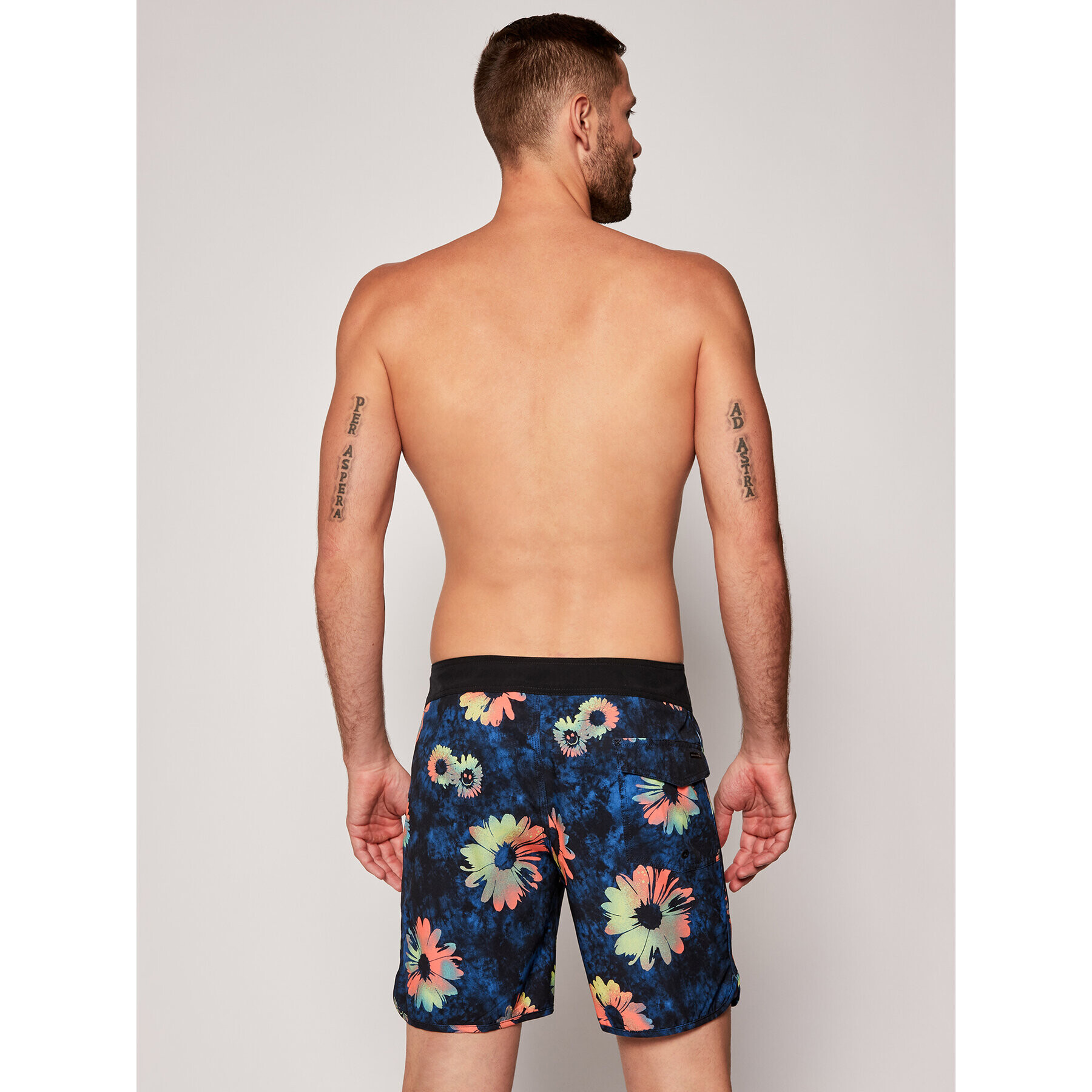 Quiksilver Kopalne hlače Highline Sprayed Daisy 17" EQYBS04329 Pisana Regular Fit - Pepit.si