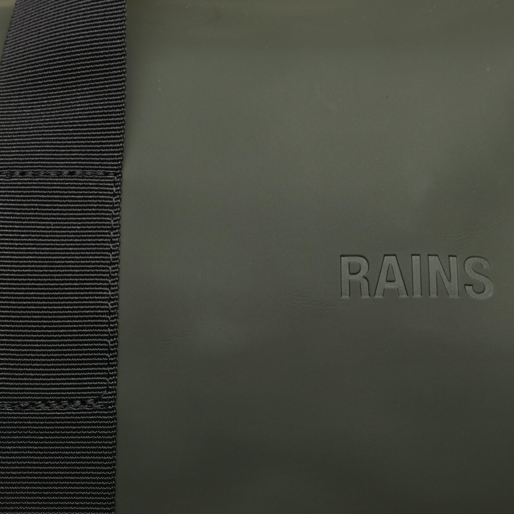 Rains Torbica Hilo Weekend Bag W3 14200 Zelena - Pepit.si