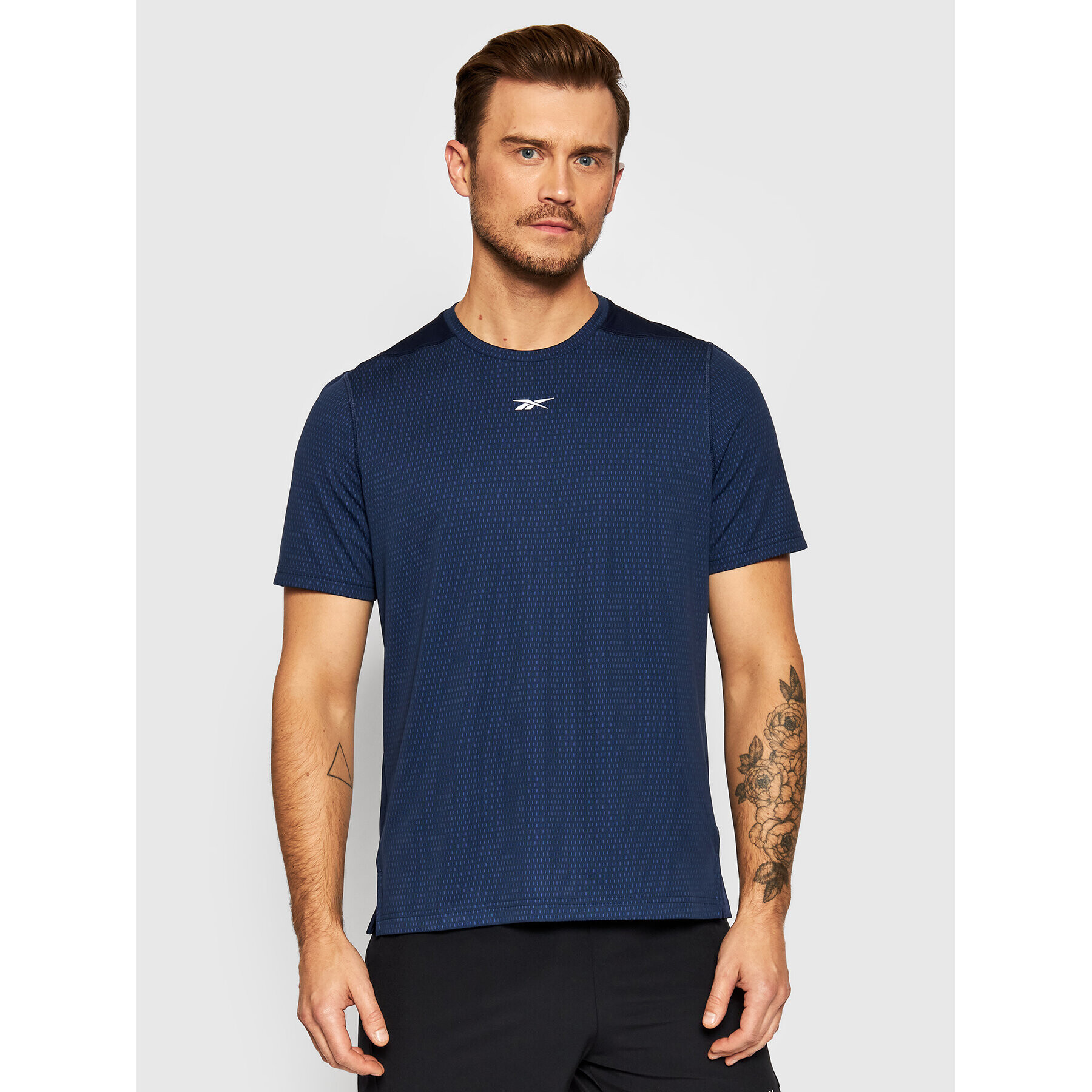 Reebok Športna majica Sweatshift Move GN9098 Mornarsko modra Slim Fit - Pepit.si