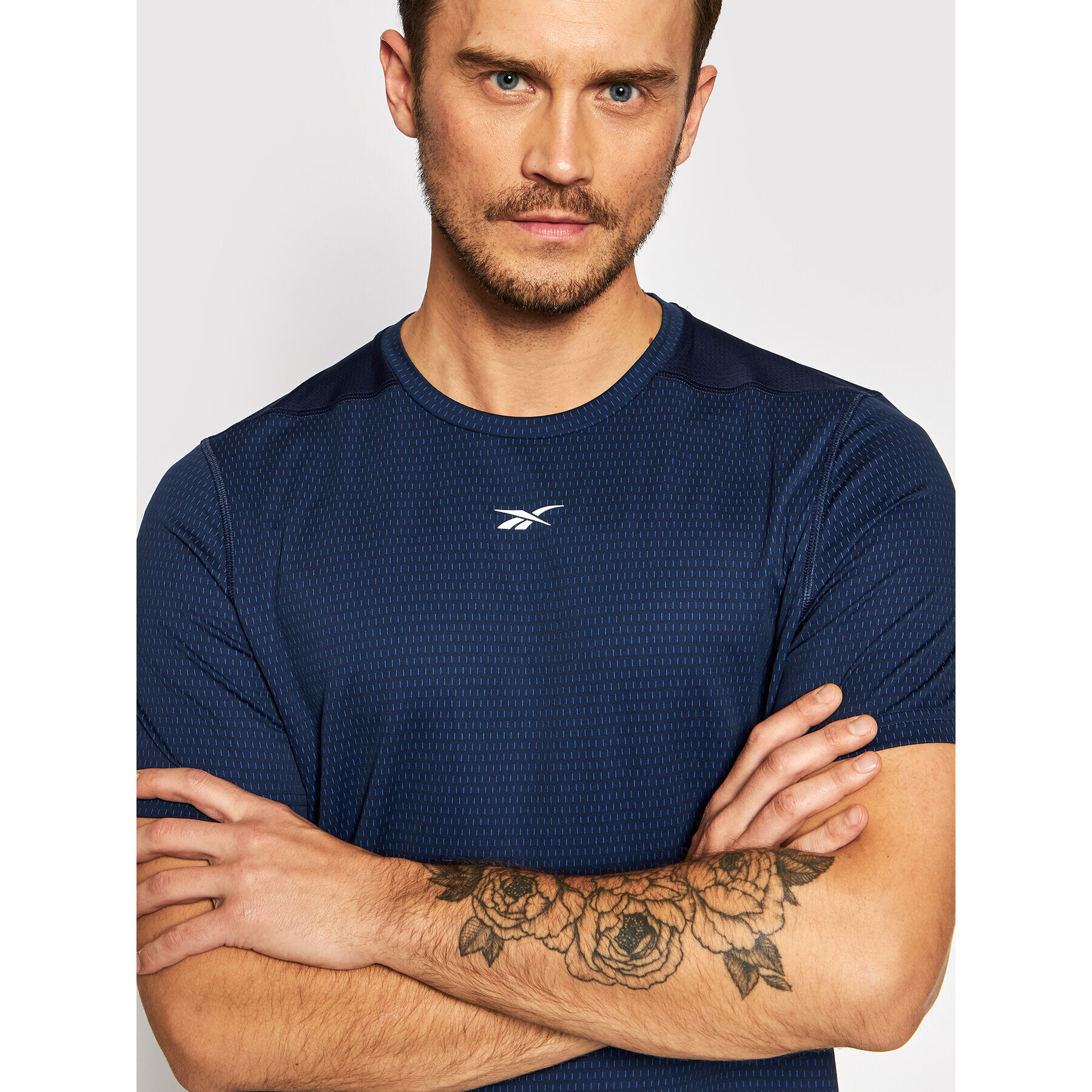 Reebok Športna majica Sweatshift Move GN9098 Mornarsko modra Slim Fit - Pepit.si