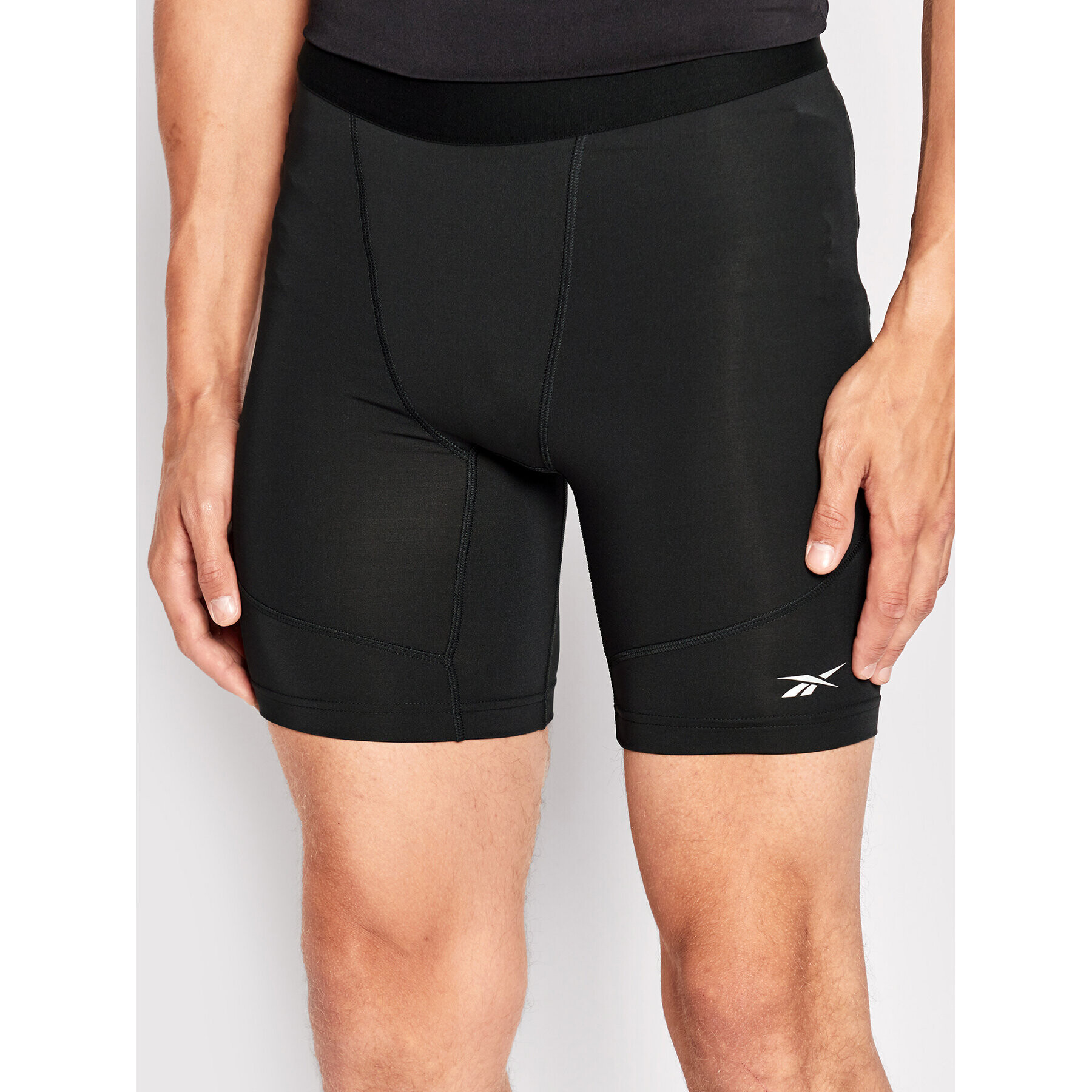 Reebok Športne kratke hlače Compression HG6380 Črna Slim Fit - Pepit.si