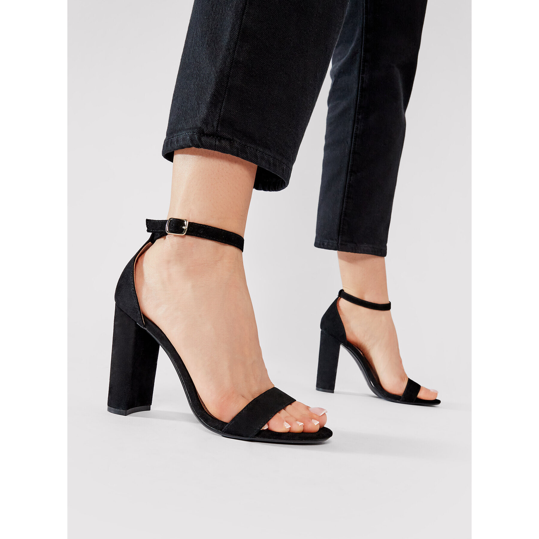 Steve Madden Sandali Carrson SM11000008-03002-015 Črna - Pepit.si