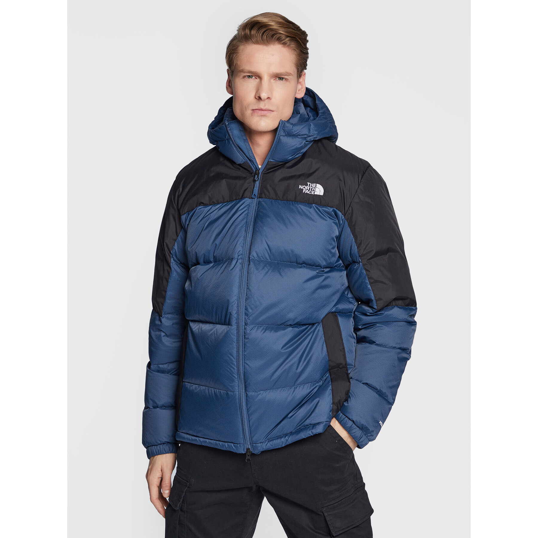 The North Face Puhovka Diablo NF0A4M9L Mornarsko modra Regular Fit - Pepit.si