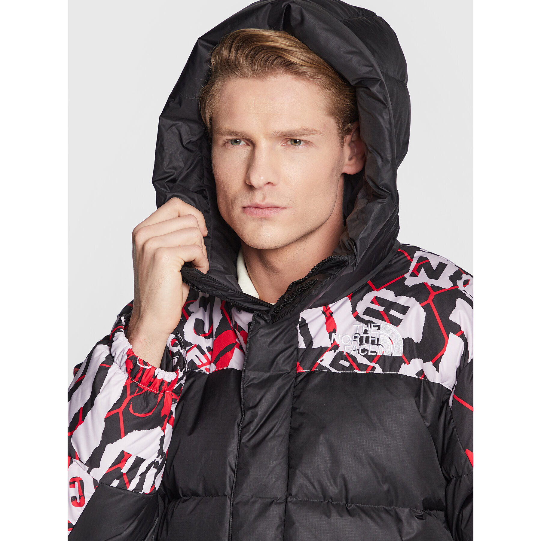 The North Face Puhovka Printed Hmlyn NF0A5J1J Črna Regular Fit - Pepit.si