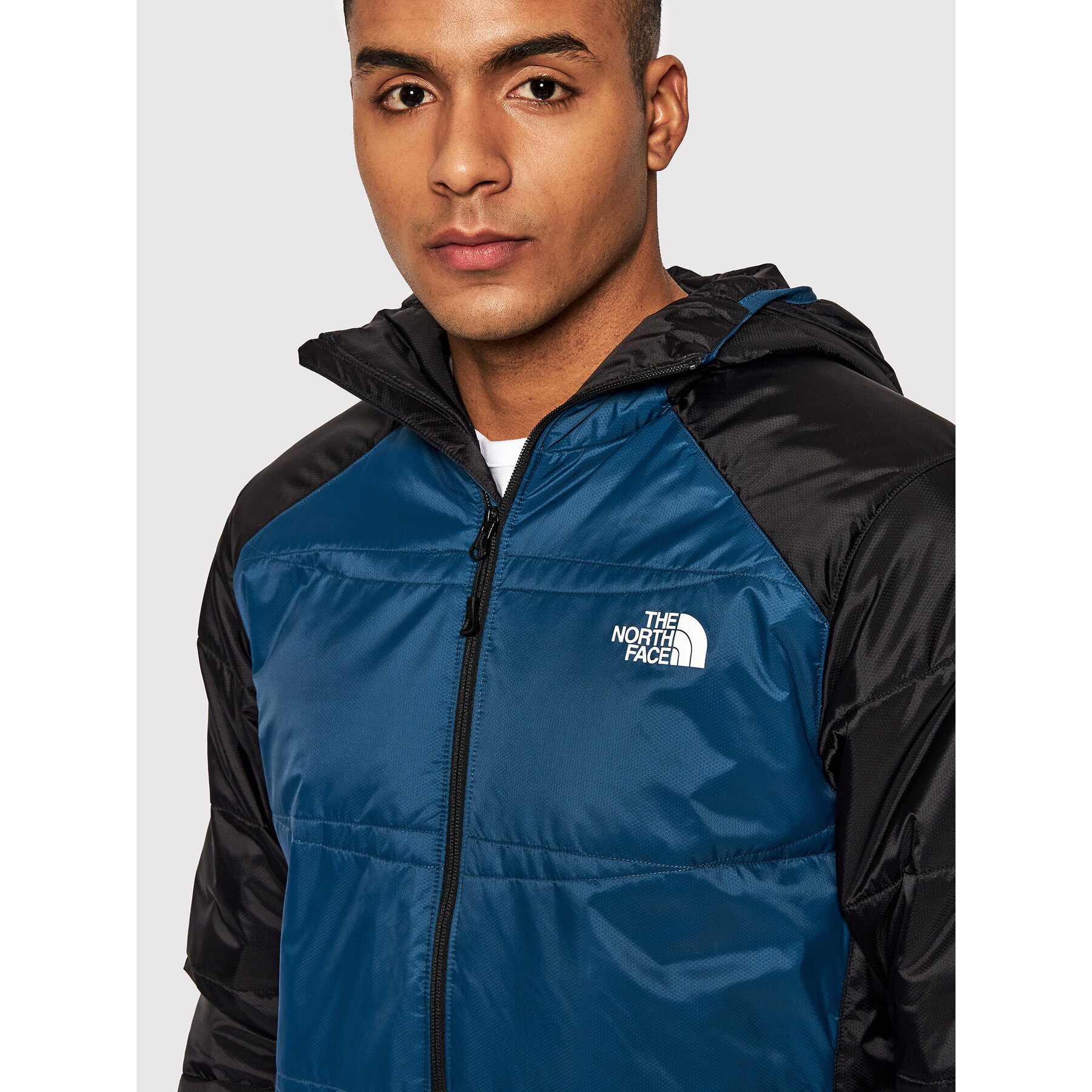 The North Face Puhovka Quest NF0A5IBR Mornarsko modra Regular Fit - Pepit.si