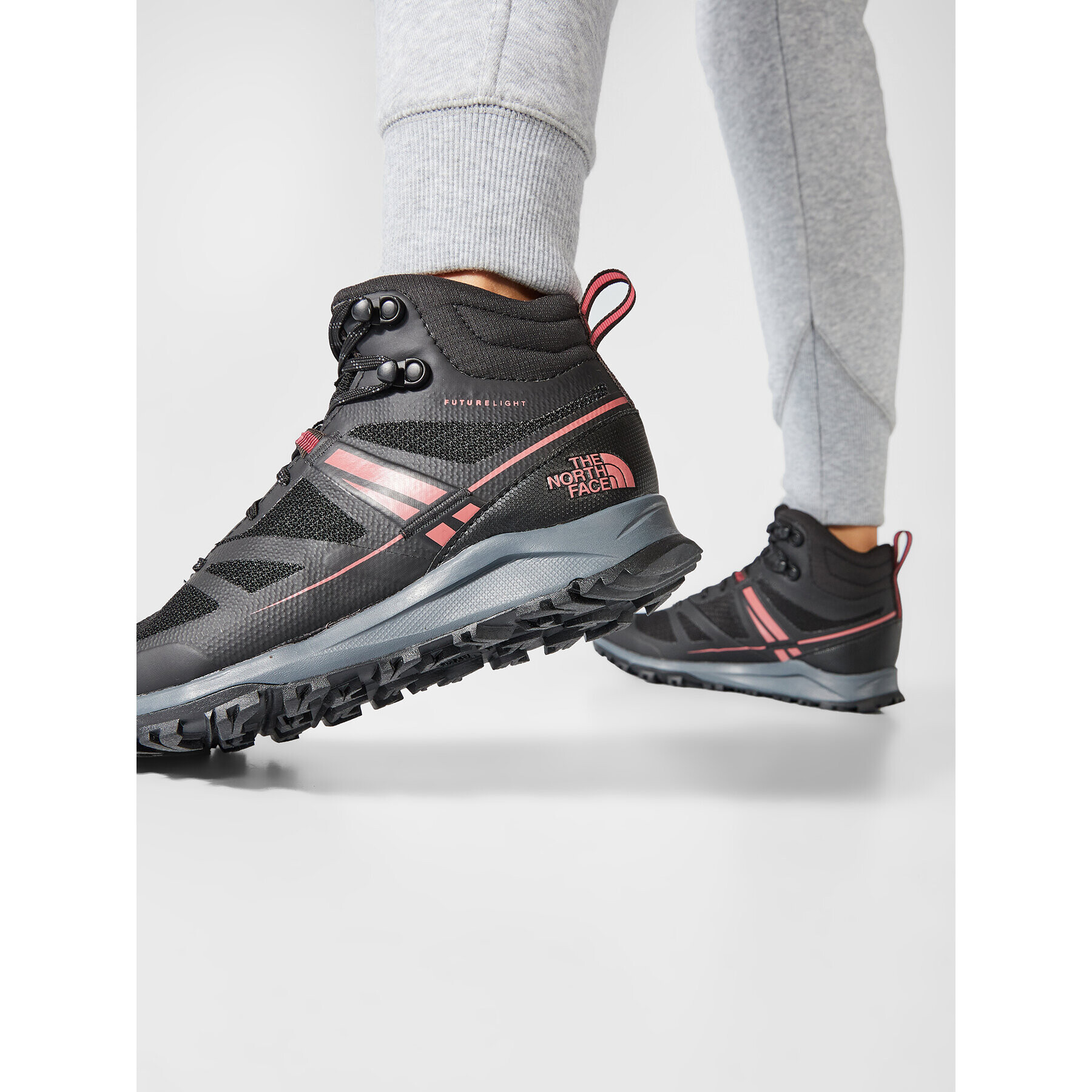 The North Face Trekking čevlji Litewave Mid Futurelight NF0A4PFF0WC1 Črna - Pepit.si