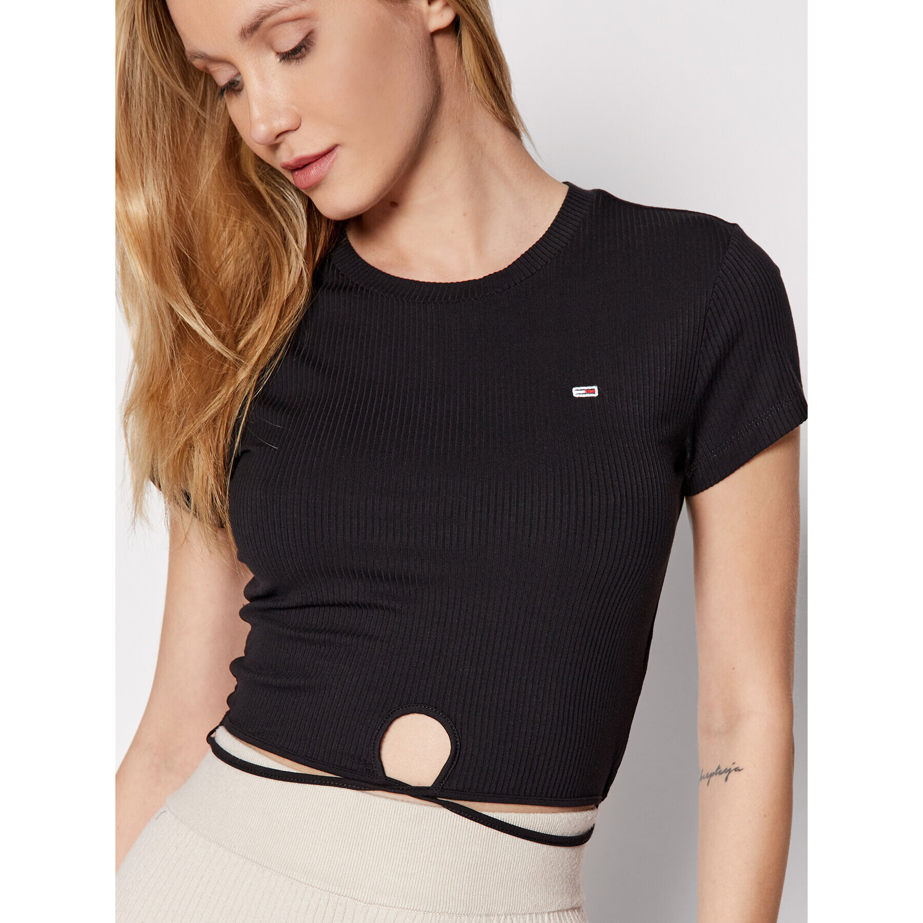 Tommy Hilfiger Bluza Crop Strap DW0DW12603 Črna Regular Fit - Pepit.si