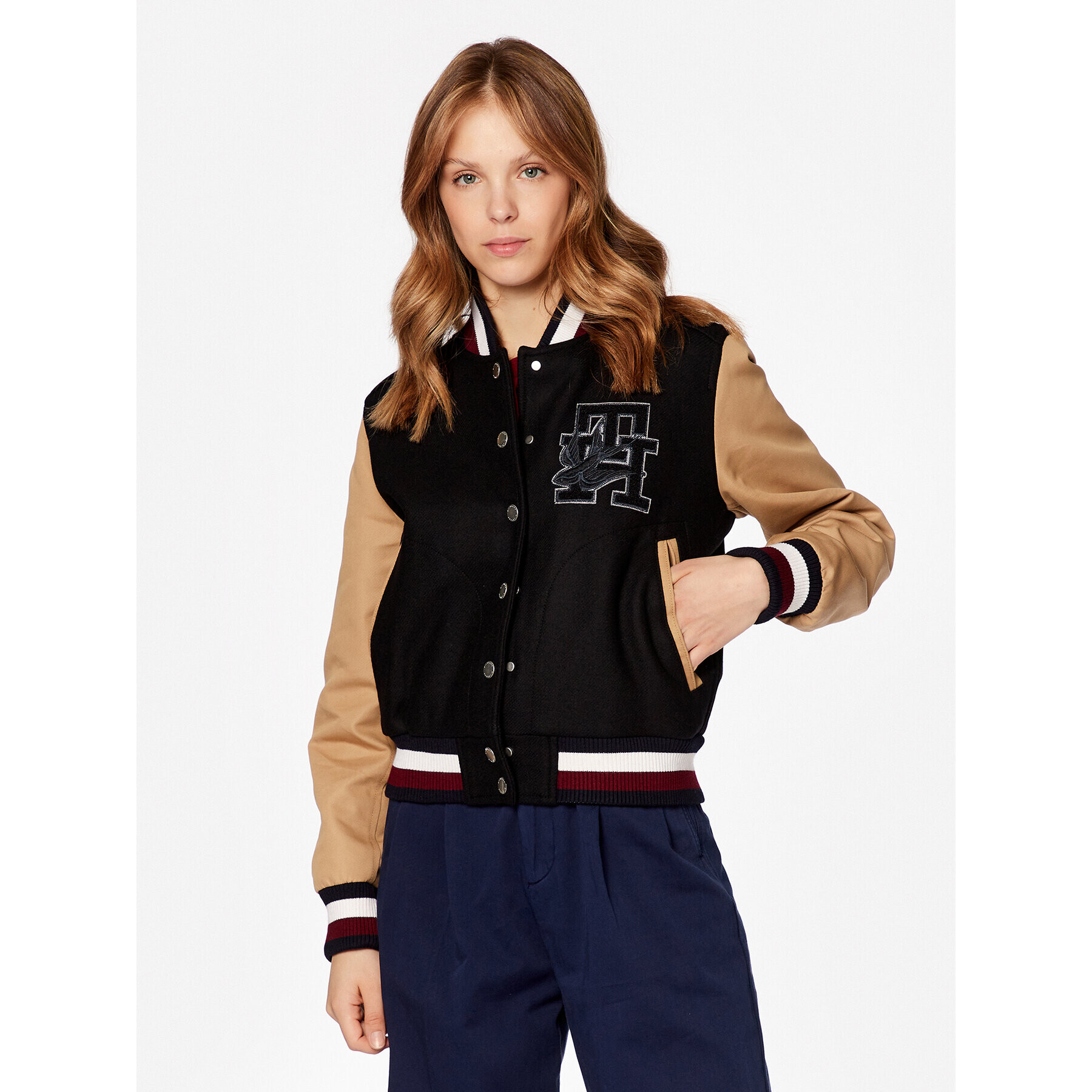 Tommy Hilfiger Bomber jakna Varsity WW0WW38981 Črna Regular Fit - Pepit.si