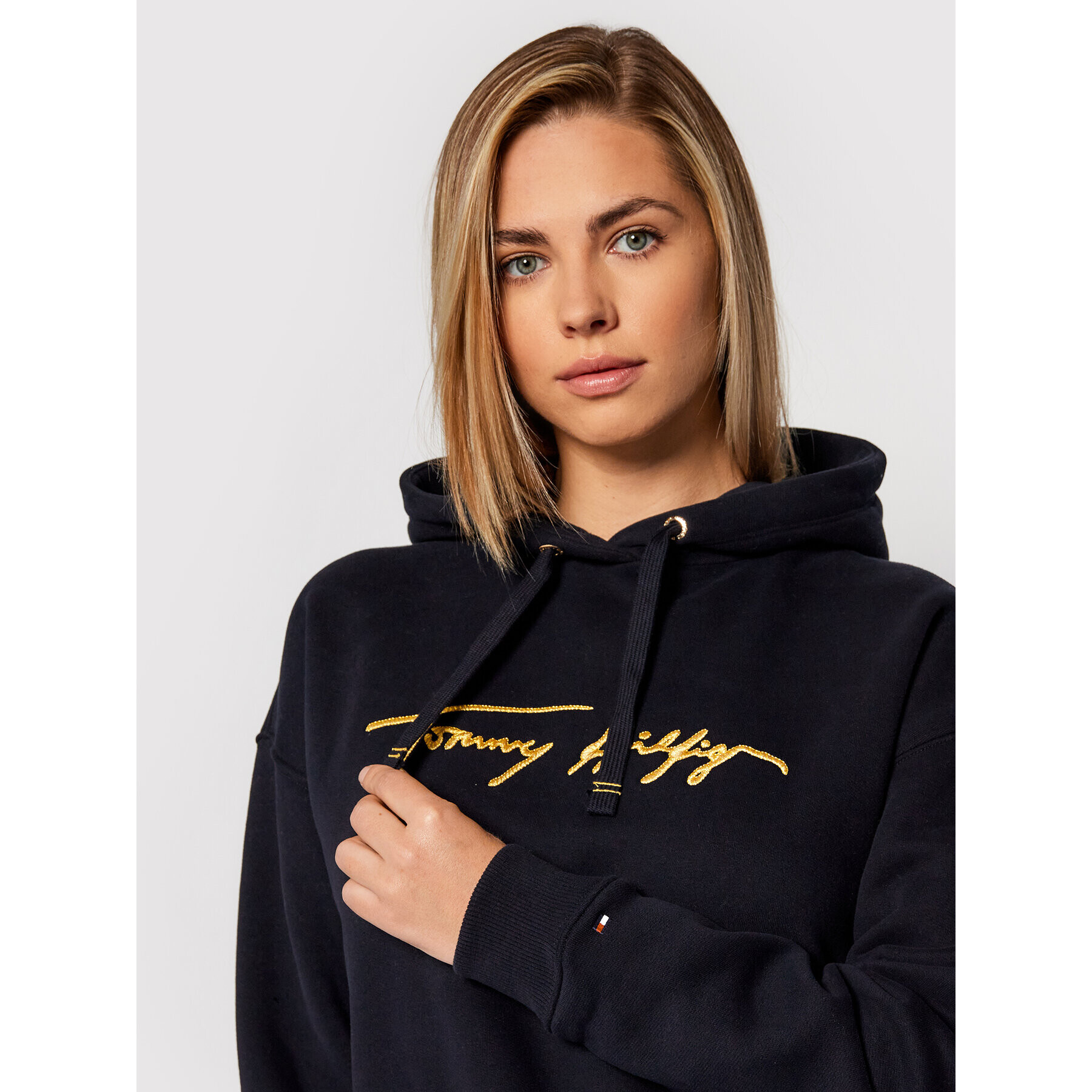 Tommy Hilfiger Jopa Gold Script WW0WW29888 Mornarsko modra Relaxed Fit - Pepit.si