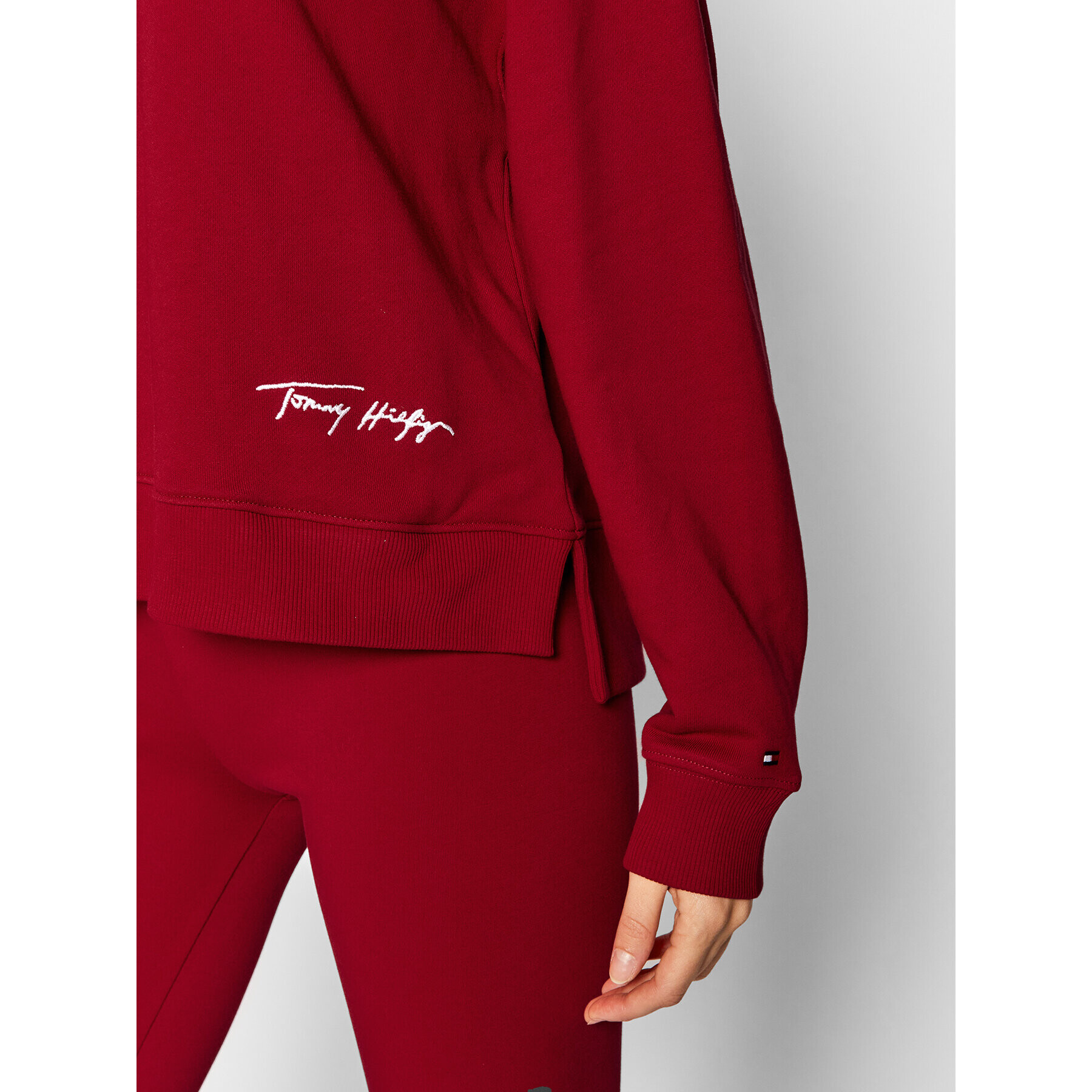 Tommy Hilfiger Jopa Script WW0WW30983 Rdeča Relaxed Fit - Pepit.si