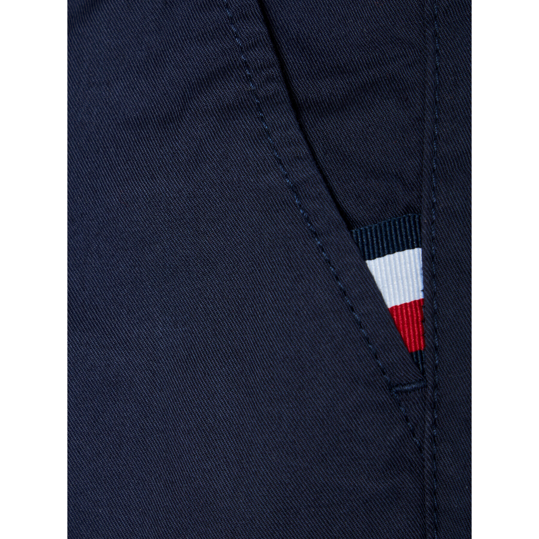 Tommy Hilfiger Kratke hlače iz tkanine Essential Chino KB0KB06322 D Mornarsko modra Slim Fit - Pepit.si