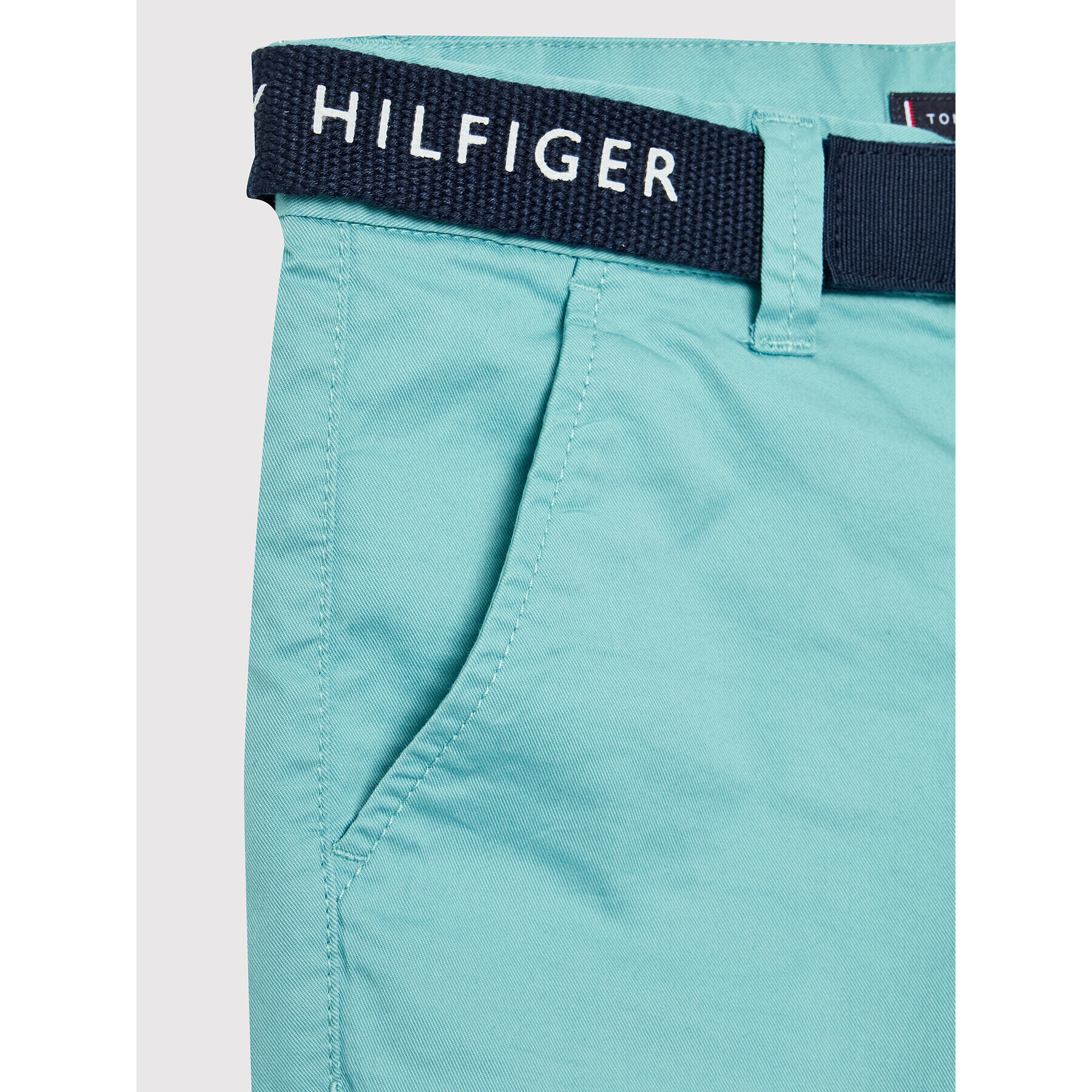 Tommy Hilfiger Kratke hlače iz tkanine Essential KB0KB07399 D Zelena Slim Fit - Pepit.si