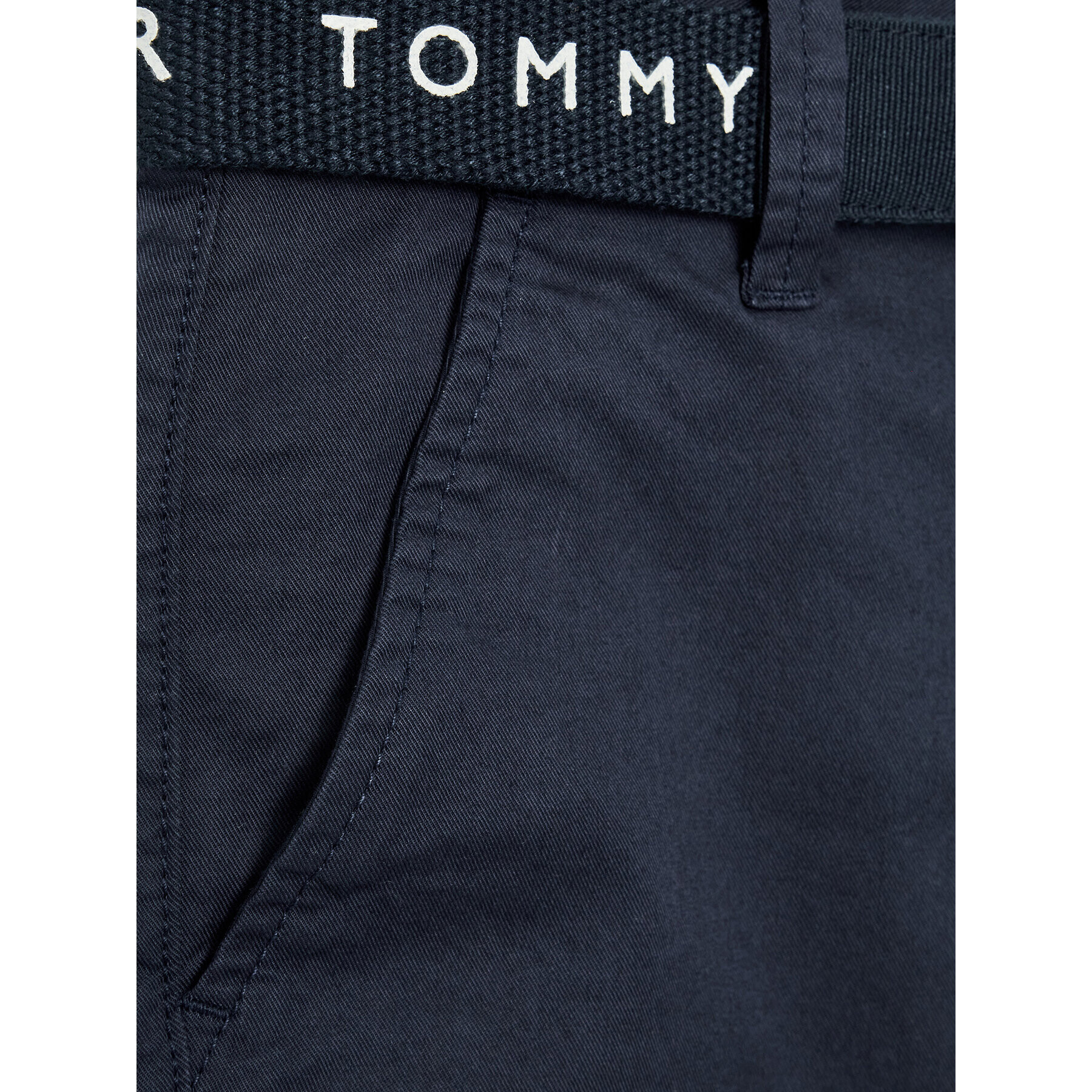 Tommy Hilfiger Kratke hlače iz tkanine Essential KB0KB07399 Mornarsko modra Slim Fit - Pepit.si