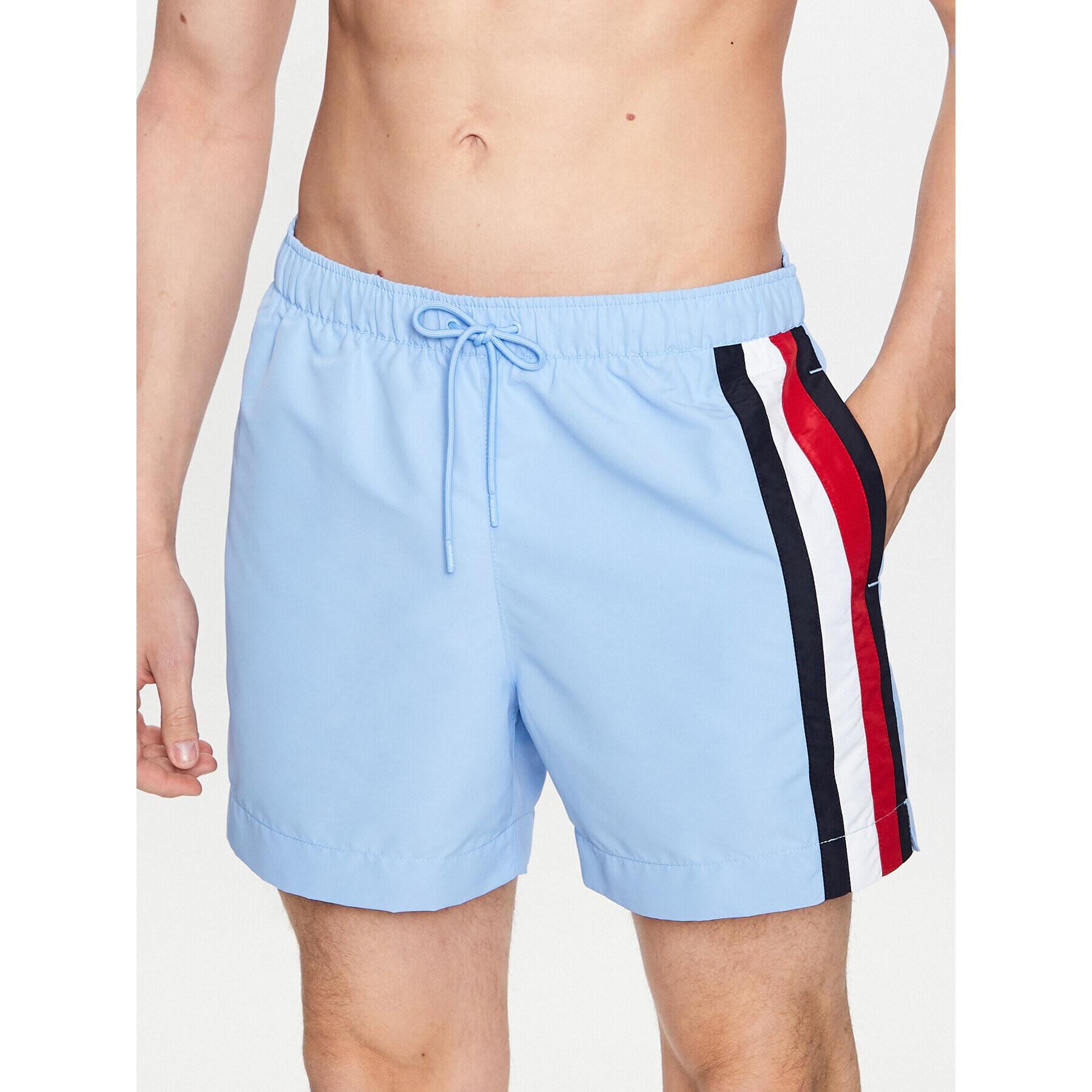 Tommy Hilfiger Kratke hlače za na plažo Medium Drawstring UM0UM02857 Modra Regular Fit - Pepit.si