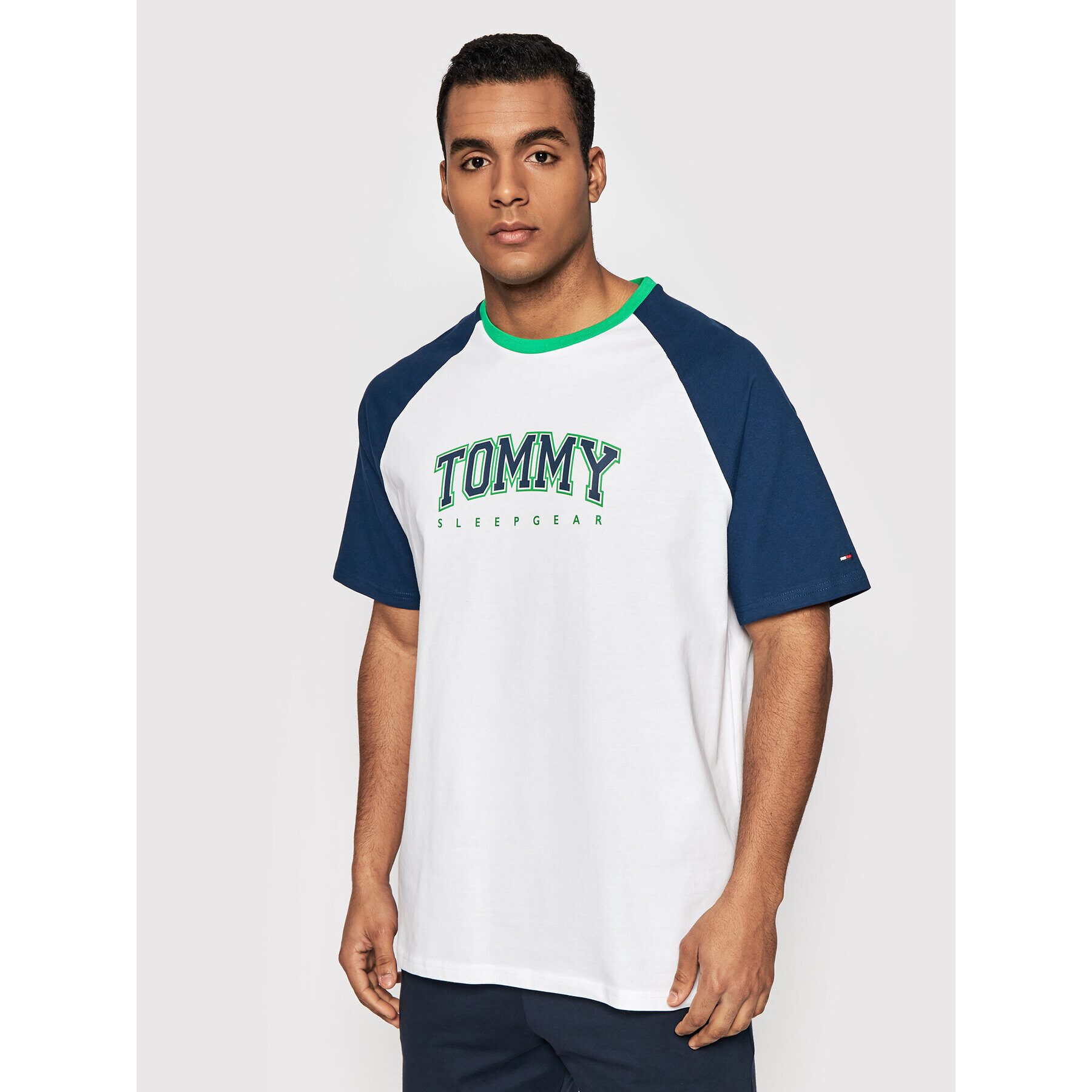 Tommy Hilfiger Majica Cn Ss Tee Logo UM0UM02351 Bela Regular Fit - Pepit.si