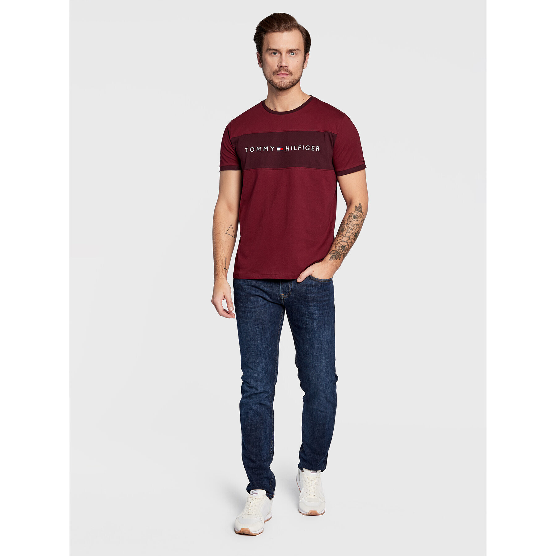 Tommy Hilfiger Majica Logo Flag UM0UM01170 Bordo rdeča Regular Fit - Pepit.si