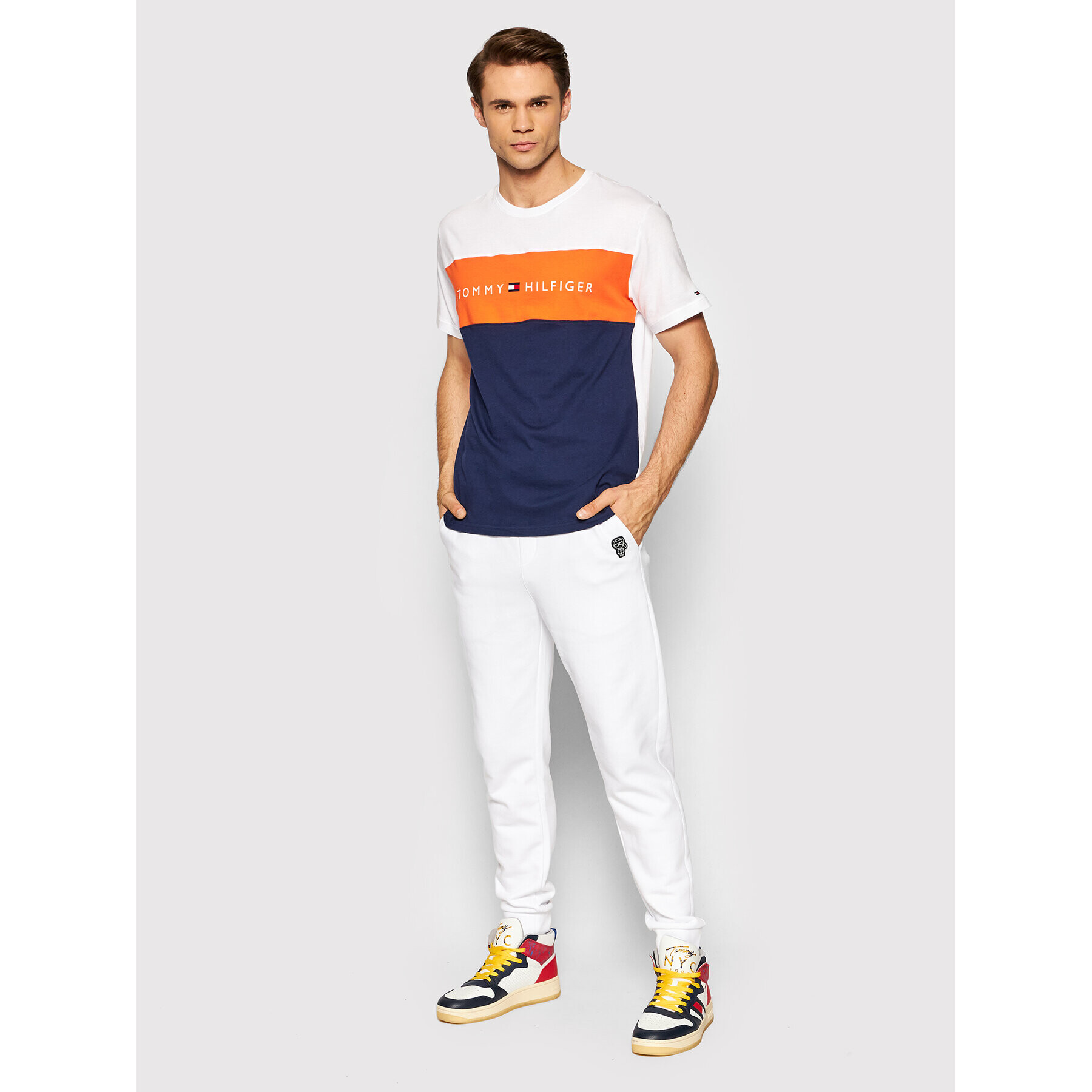 Tommy Hilfiger Majica Tee Logo UM0UM01170 Bela Regular Fit - Pepit.si