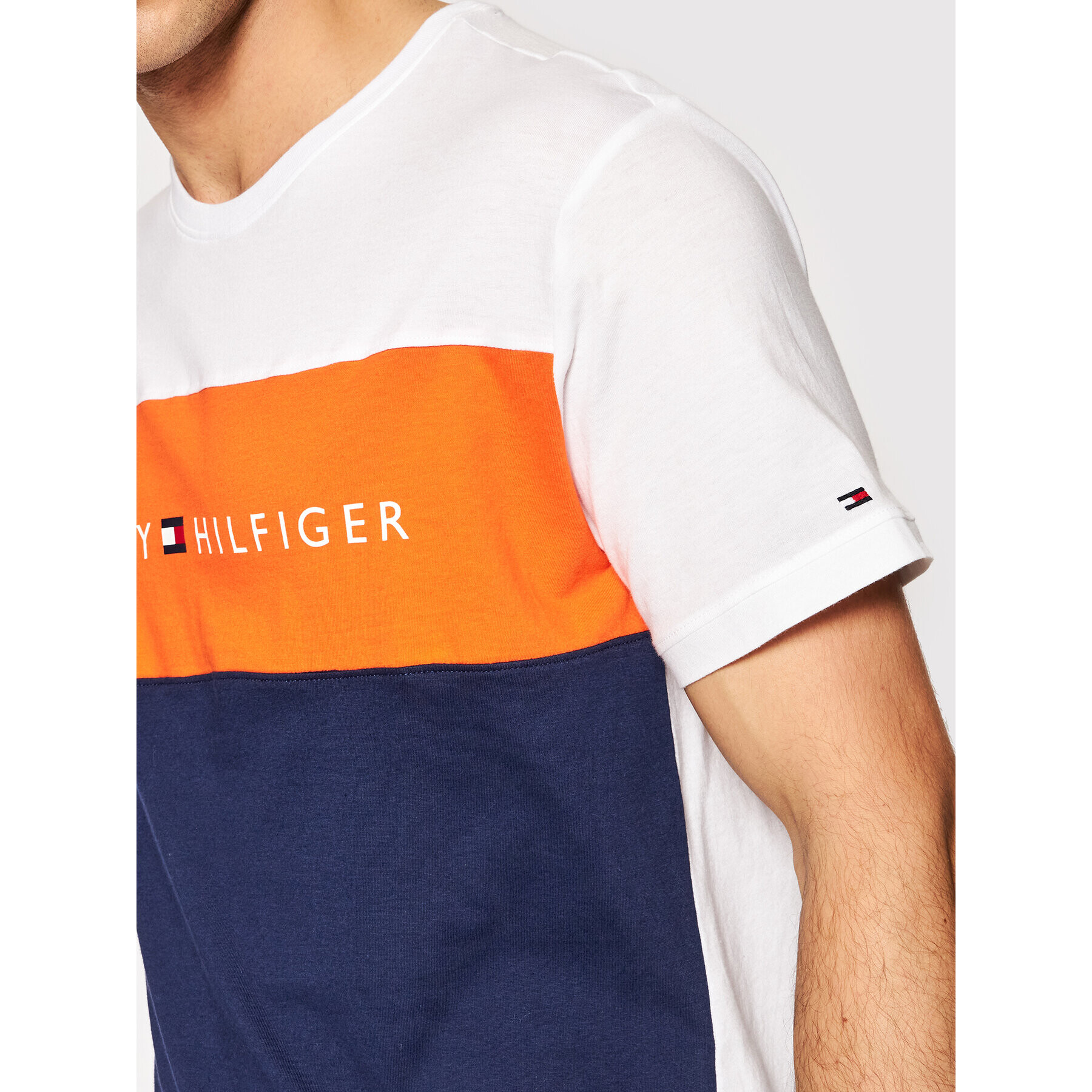 Tommy Hilfiger Majica Tee Logo UM0UM01170 Bela Regular Fit - Pepit.si