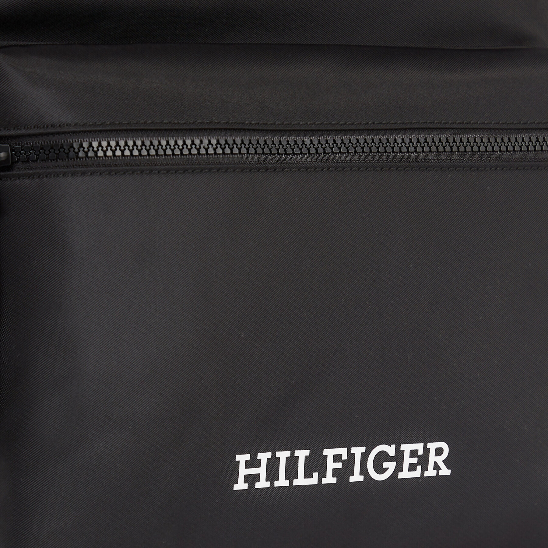 Tommy Hilfiger Nahrbtnik Th Monotype Dome Backpack AM0AM12112 Črna - Pepit.si