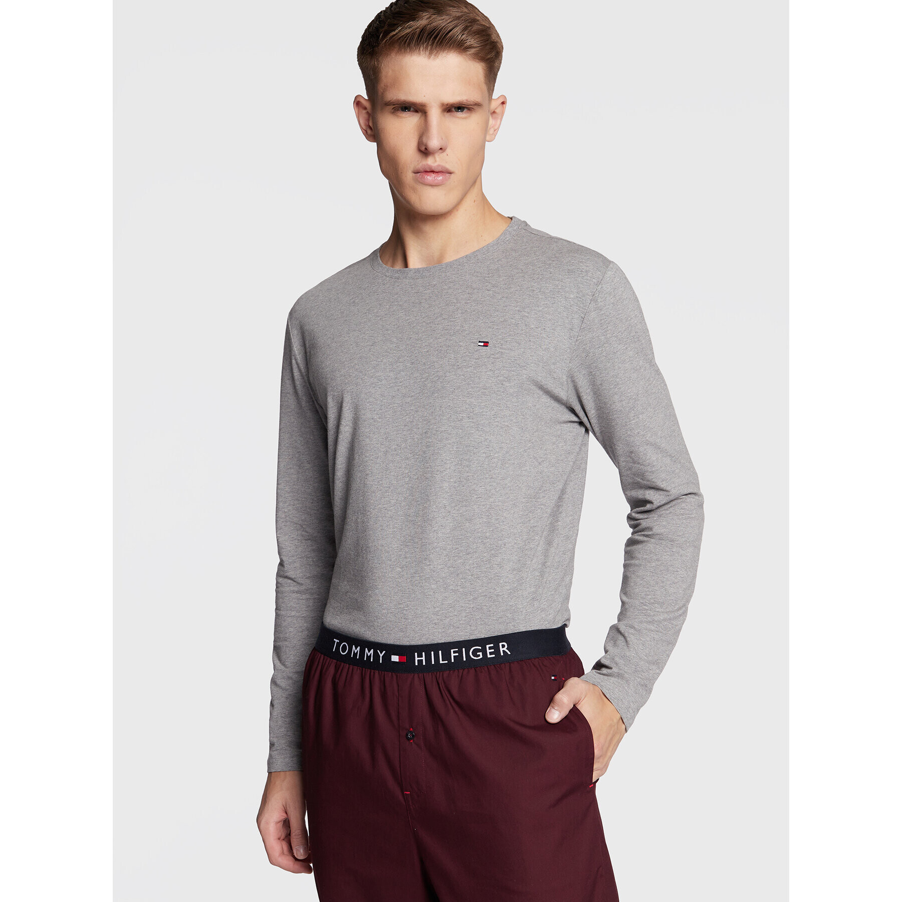 Tommy Hilfiger Pižama UM0UM02685 Siva Regular Fit - Pepit.si