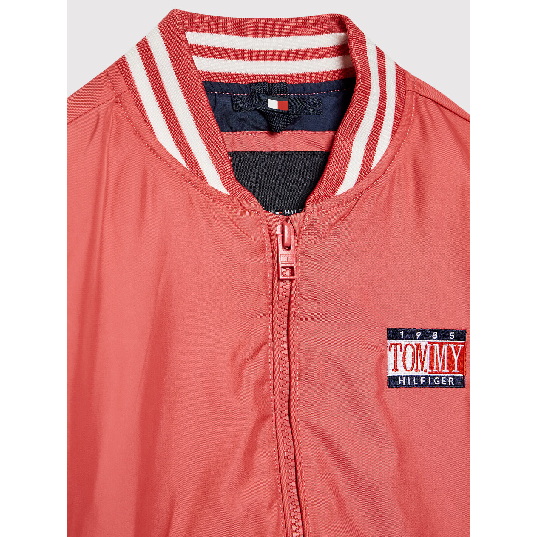 Tommy Hilfiger Prehodna jakna Timeless KS0KS00233 D Roza Regular Fit - Pepit.si