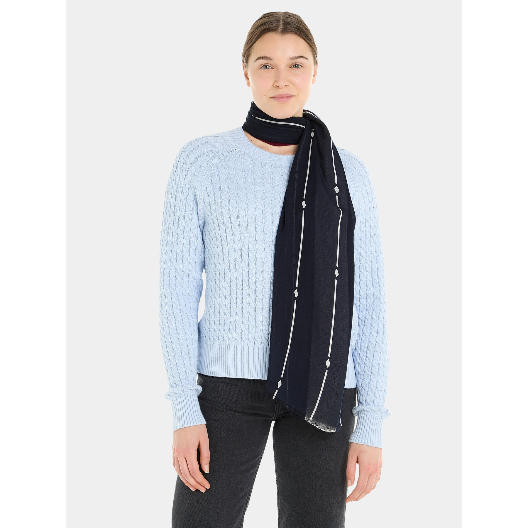 Tommy Hilfiger Ruta Essential Flag Modal Scarf AW0AW15352 Mornarsko modra - Pepit.si