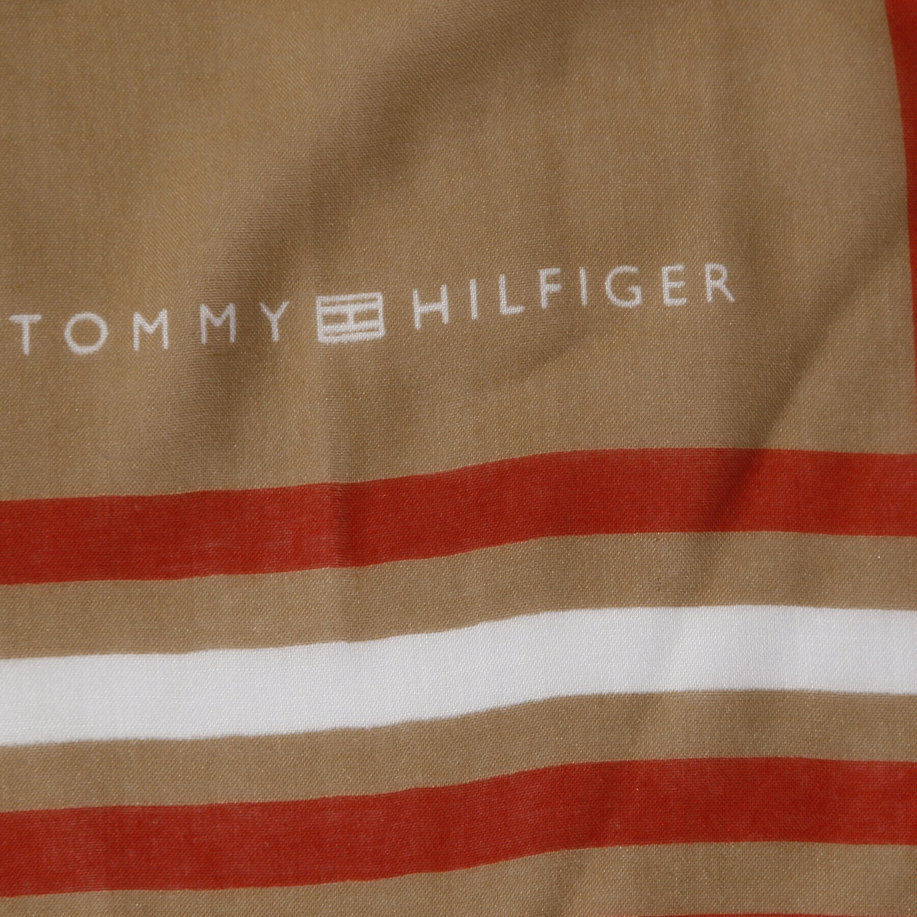 Tommy Hilfiger Ruta Essential Flag Scarf AW0AW13890 Khaki - Pepit.si