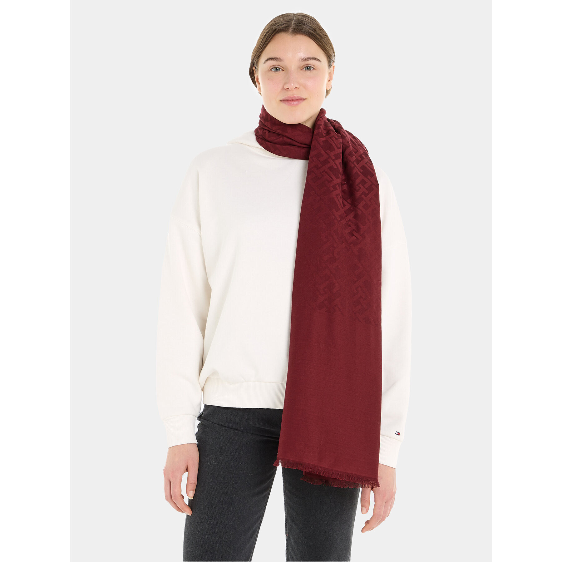 Tommy Hilfiger Ruta Monogram Micromodal Scarf AW0AW15622 Rdeča - Pepit.si