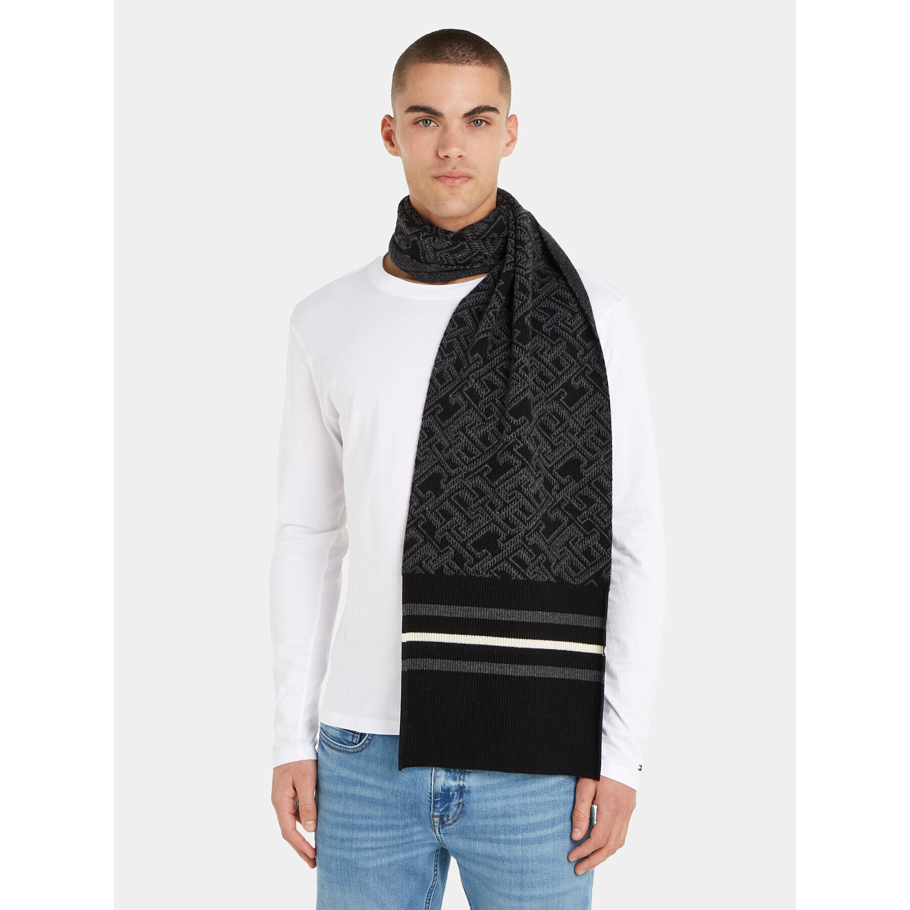 Tommy Hilfiger Šal Monogram Aop Scarf AM0AM12110 Črna - Pepit.si