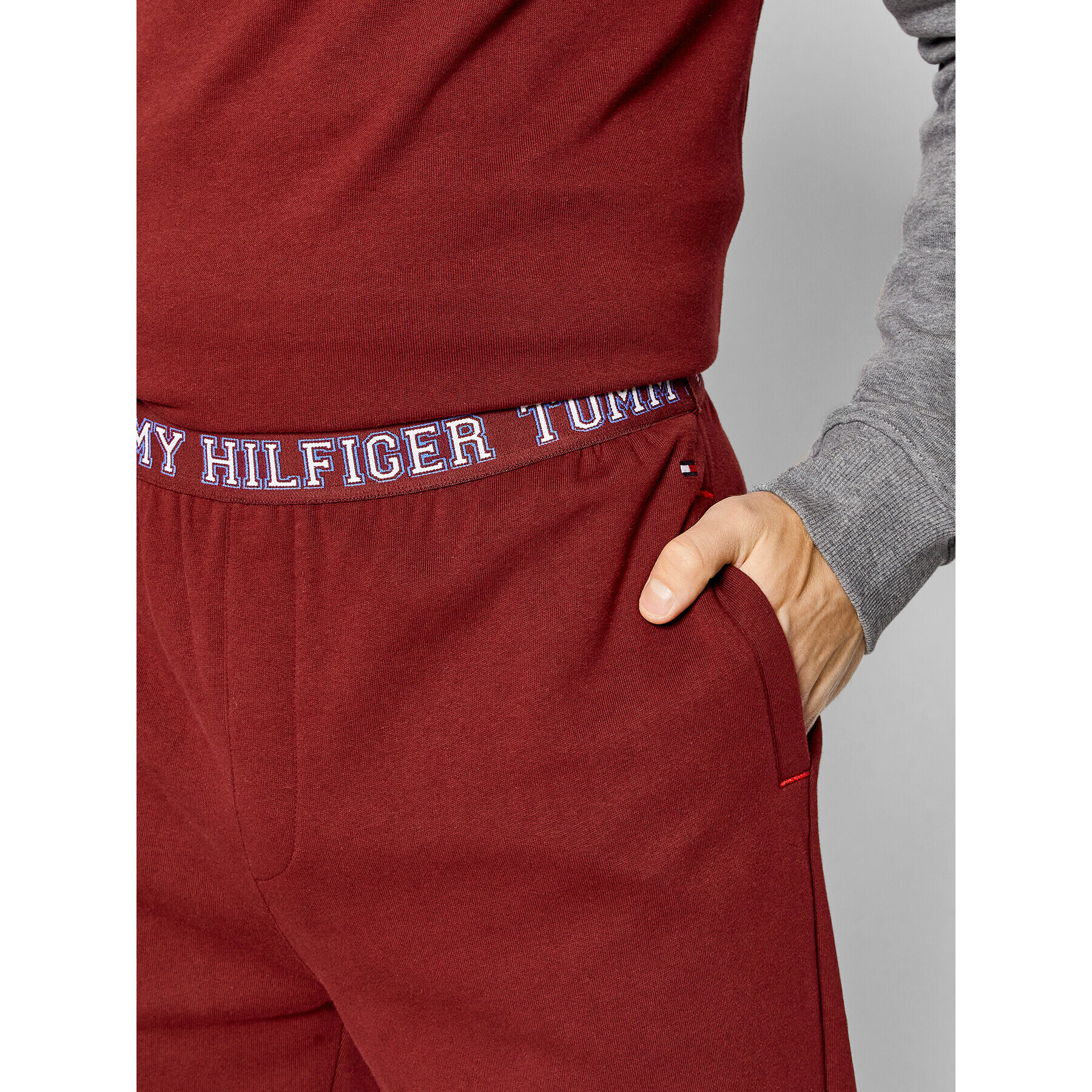 Tommy Hilfiger Spodnji del pižame UM0UM02384 Bordo rdeča Regular Fit - Pepit.si