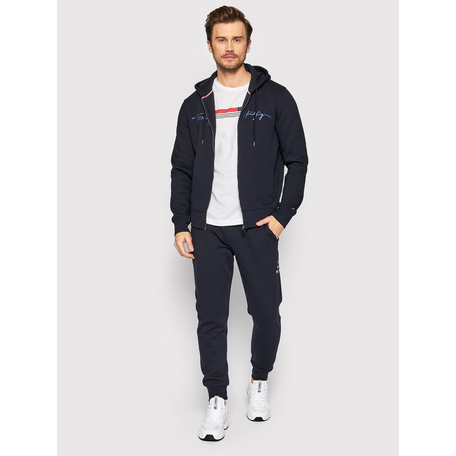 Tommy Hilfiger Spodnji del trenirke Centre Graphic MW0MW24539 Mornarsko modra Regular Fit - Pepit.si