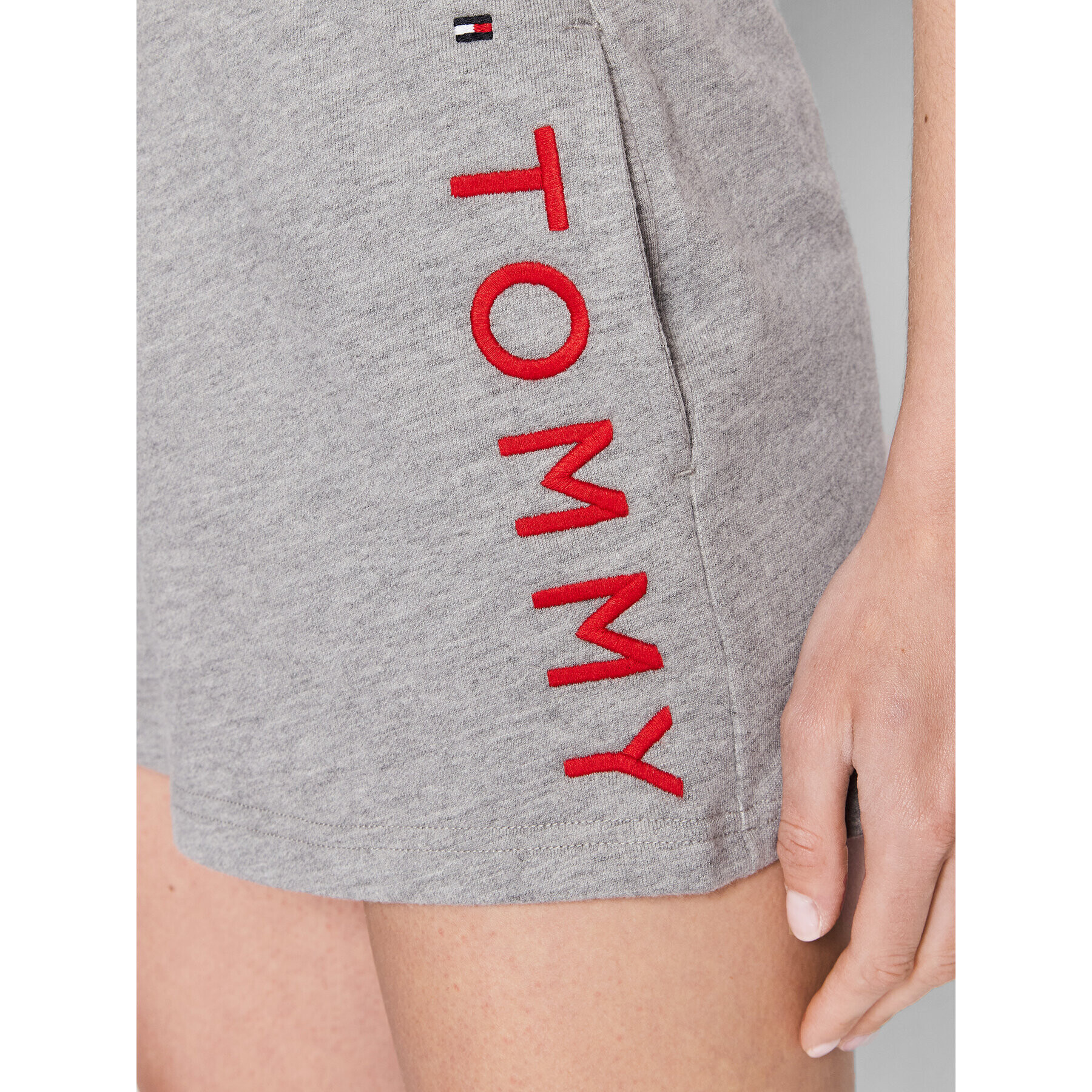 Tommy Hilfiger Športne kratke hlače UW0UW02869 Siva Regular Fit - Pepit.si