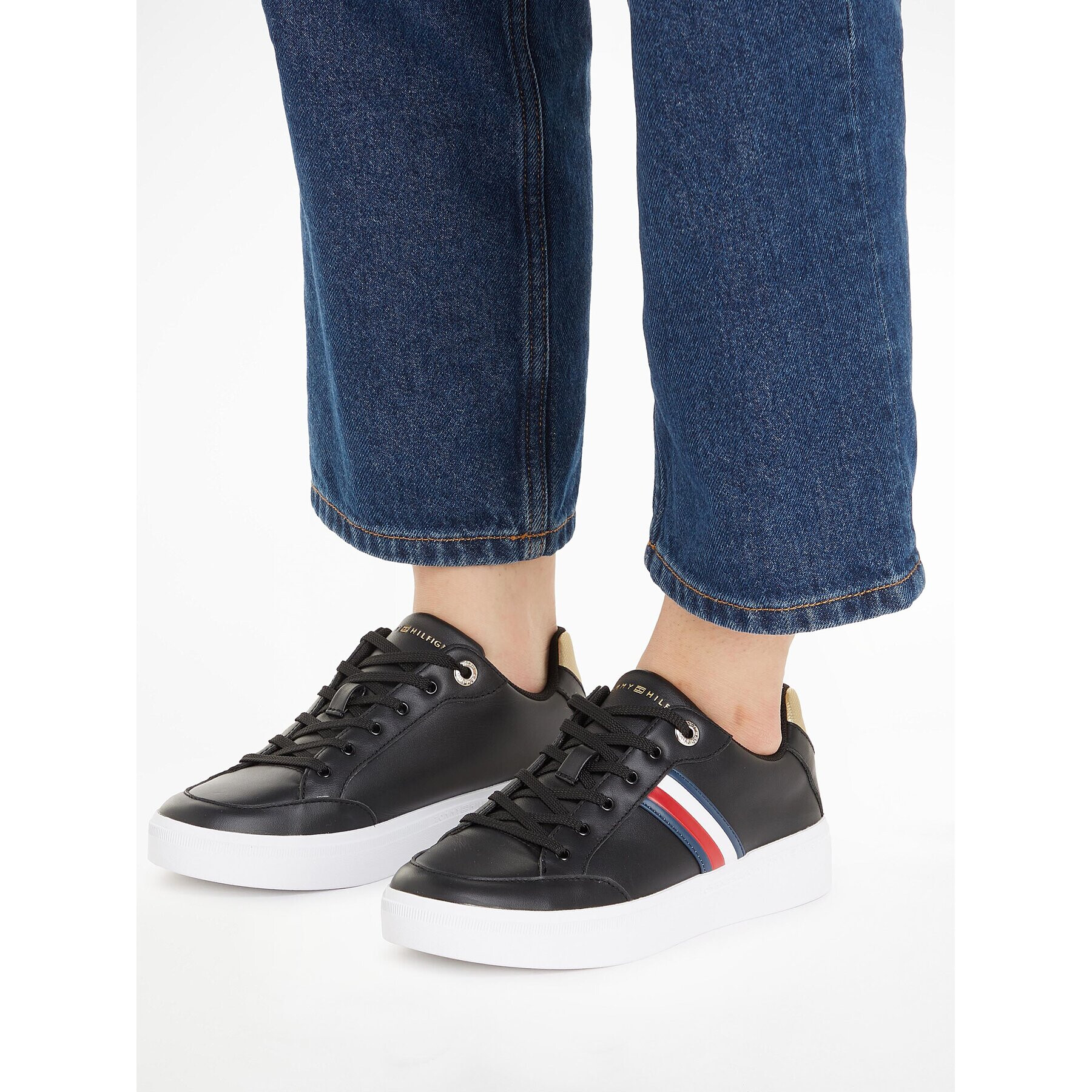 Tommy Hilfiger Superge Elevated Global Stripes Sneaker FW0FW07446 Črna - Pepit.si