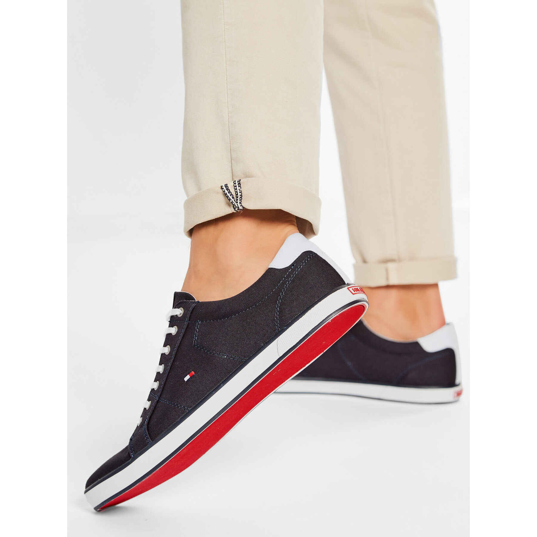 Tommy Hilfiger Tenis superge Harlow 1D FM0FM00596 Mornarsko modra - Pepit.si