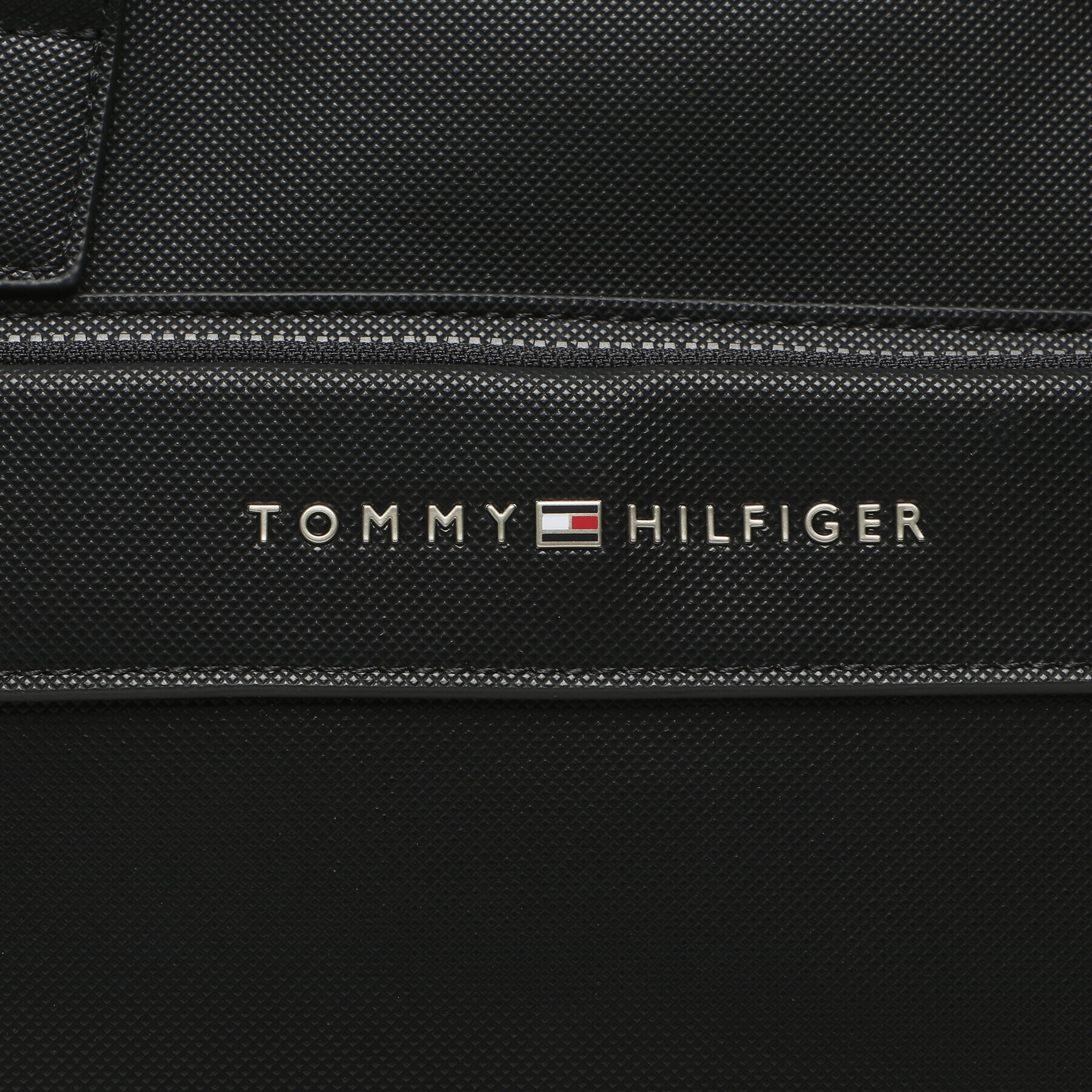 Tommy Hilfiger Torba za prenosnik Th Pique Pu Slim Coputer Bag AM0AM11314 Črna - Pepit.si