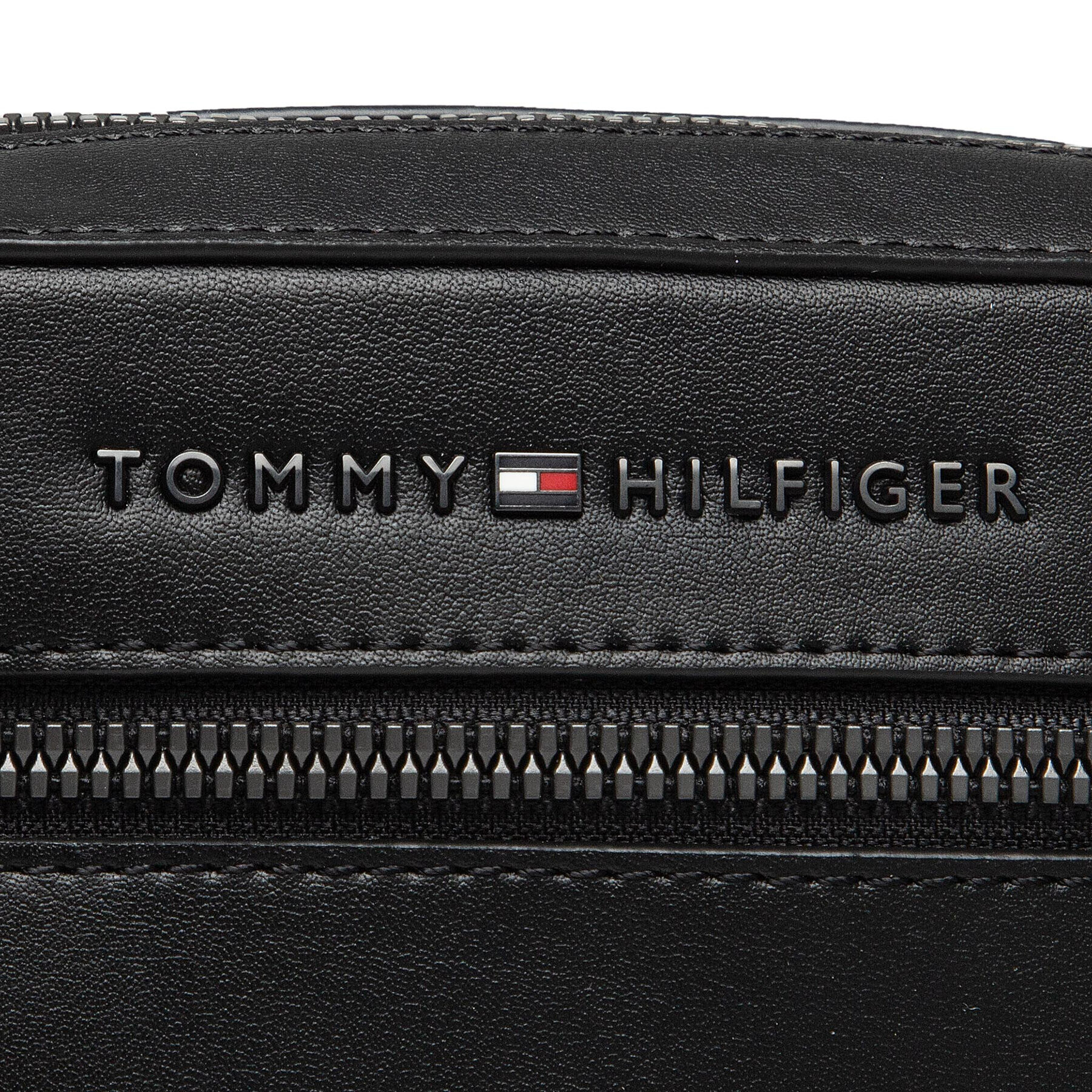 Tommy Hilfiger Torbica za okrog pasu Th Cactus Mini Reporter AM0AM09251 Črna - Pepit.si