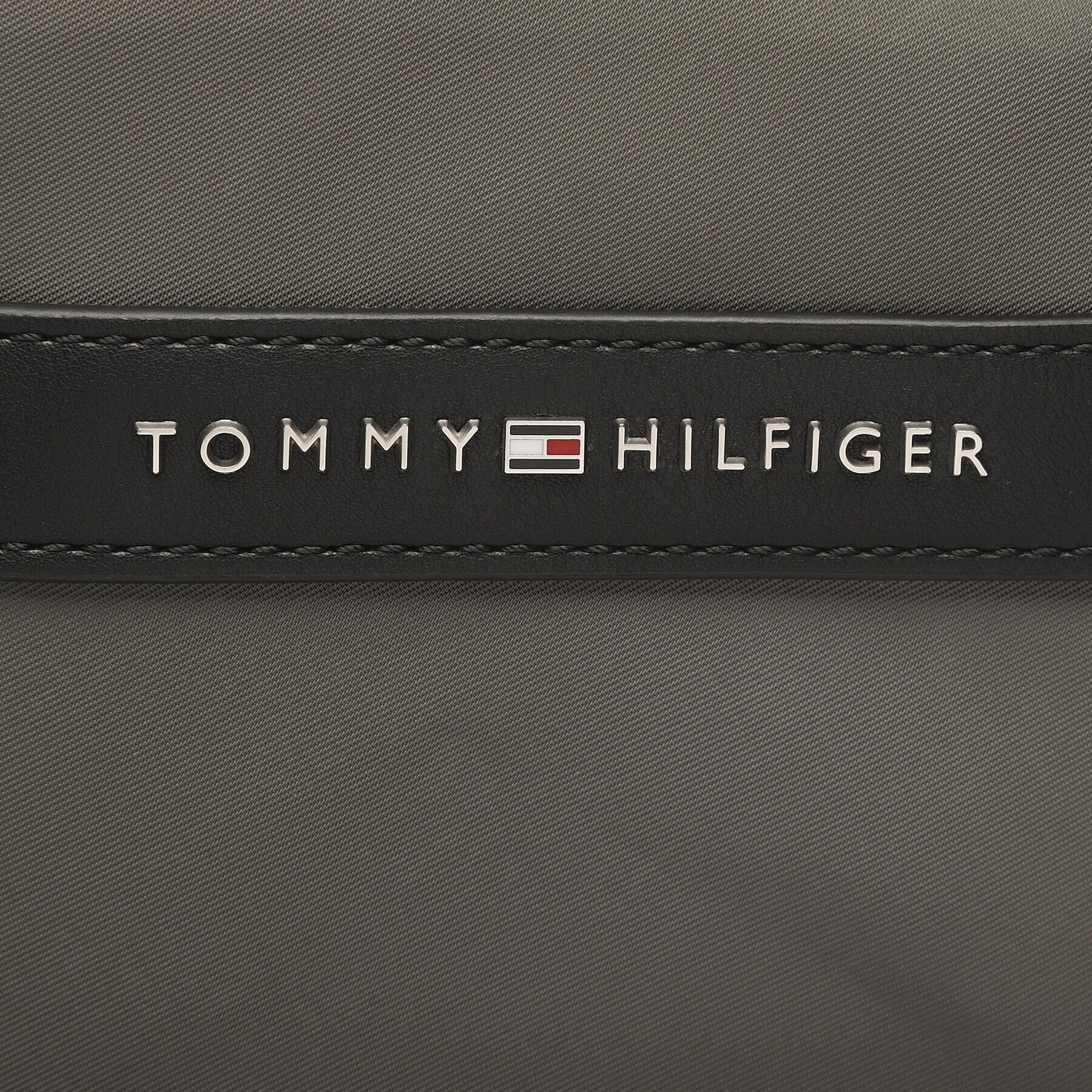 Tommy Hilfiger Torbica za okrog pasu Th Central Repreve Mini Reporter AM0AM11303 Siva - Pepit.si