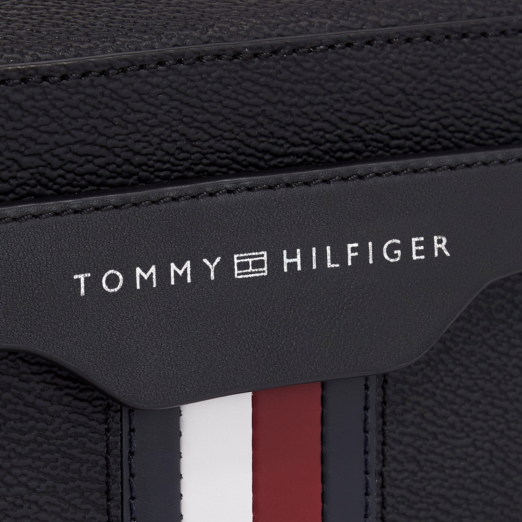 Tommy Hilfiger Torbica za okrog pasu Th Coated Canvas Camera Bag AM0AM11535 Črna - Pepit.si