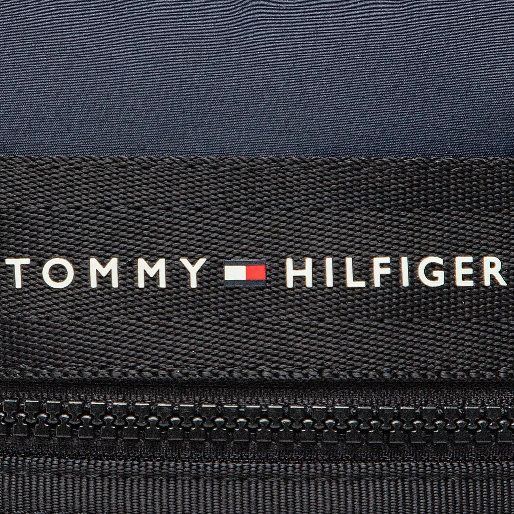 Tommy Hilfiger Torbica za okrog pasu Th Horizon Mini Reporter AM0AM10262 Mornarsko modra - Pepit.si