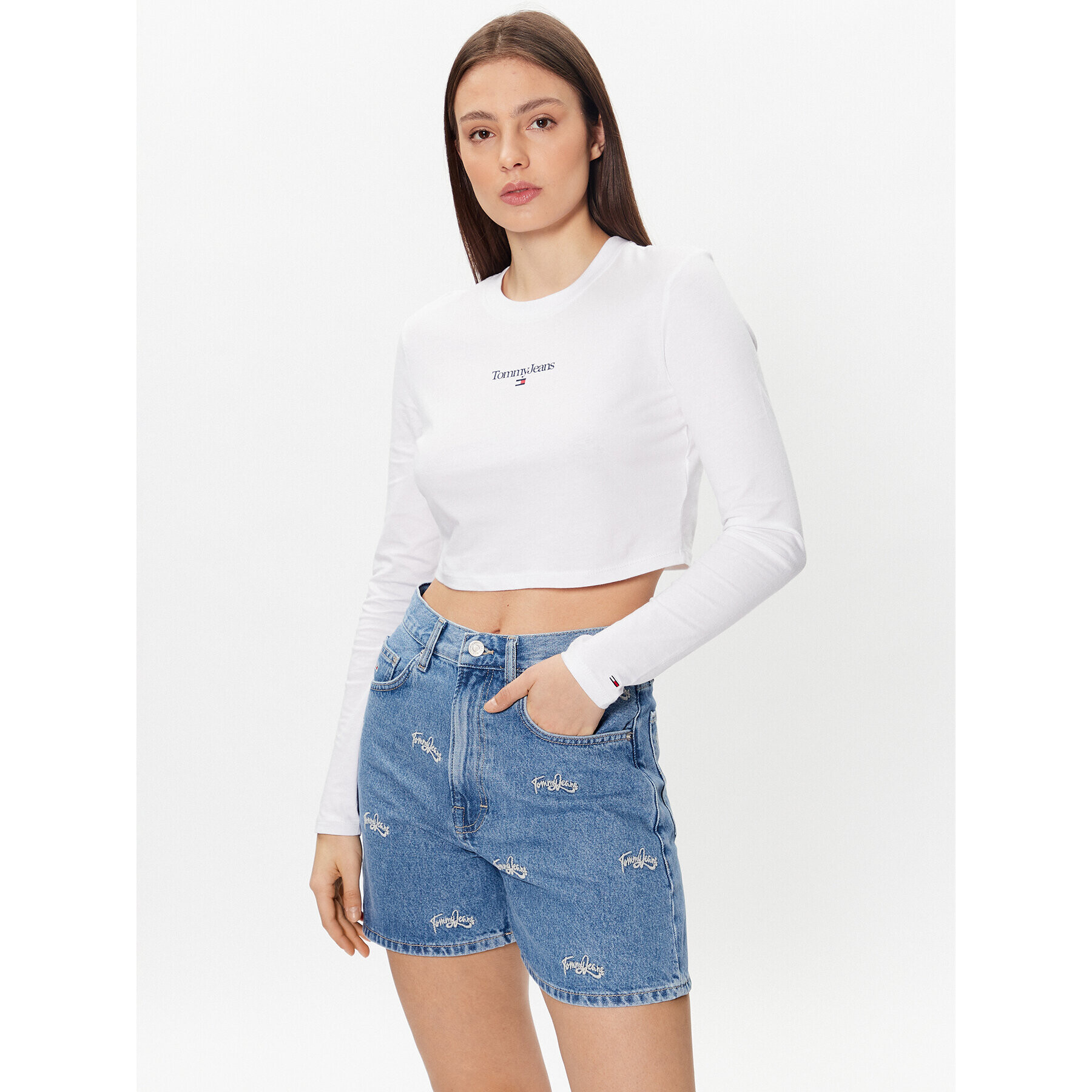 Tommy Jeans Bluza Essential Logo DW0DW15443 Bela Cropped Fit - Pepit.si