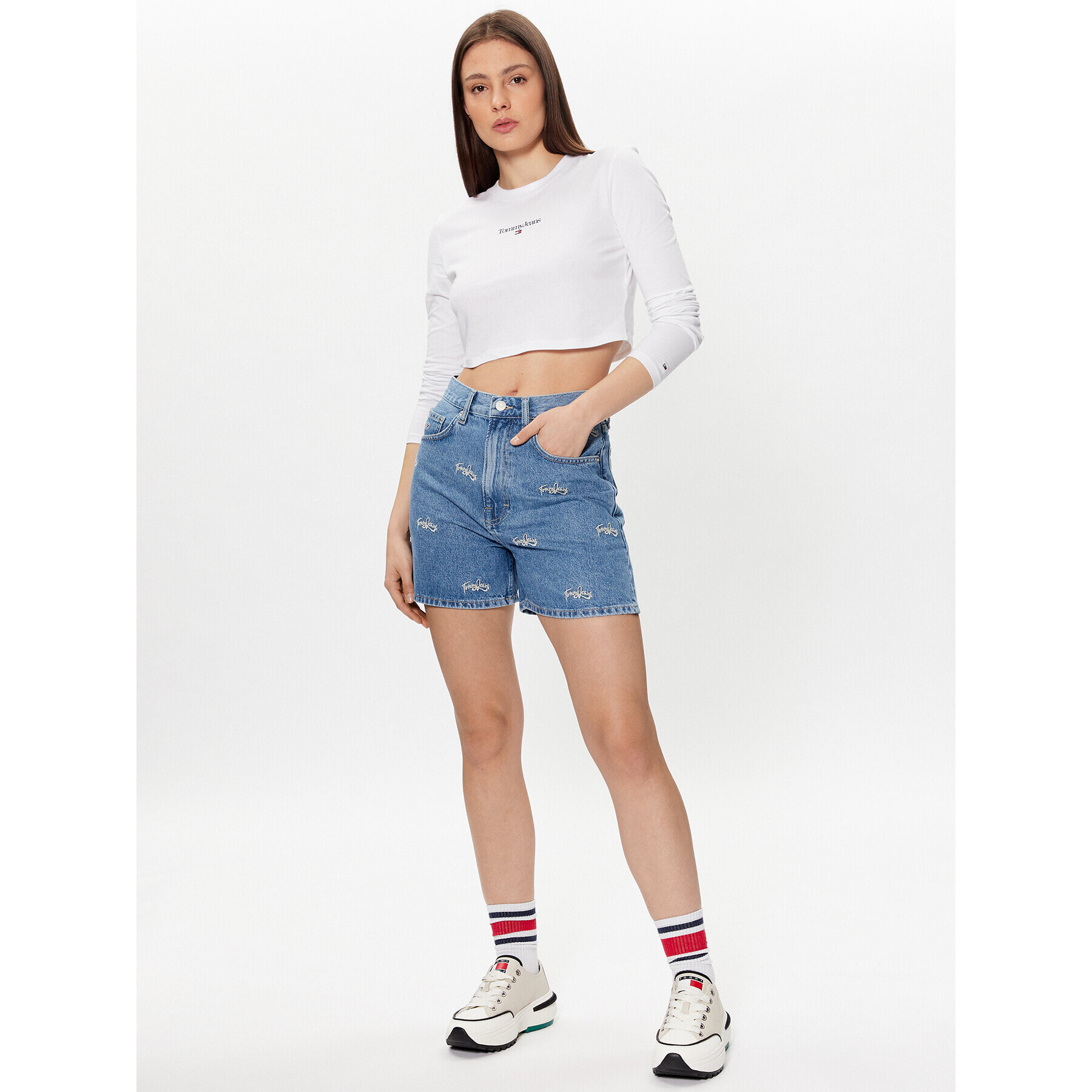 Tommy Jeans Bluza Essential Logo DW0DW15443 Bela Cropped Fit - Pepit.si