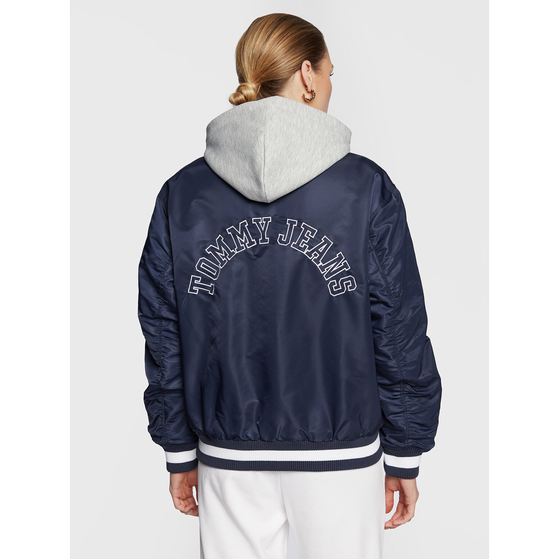 Tommy Jeans Bomber jakna Graphic DW0DW14936 Mornarsko modra Regular Fit - Pepit.si