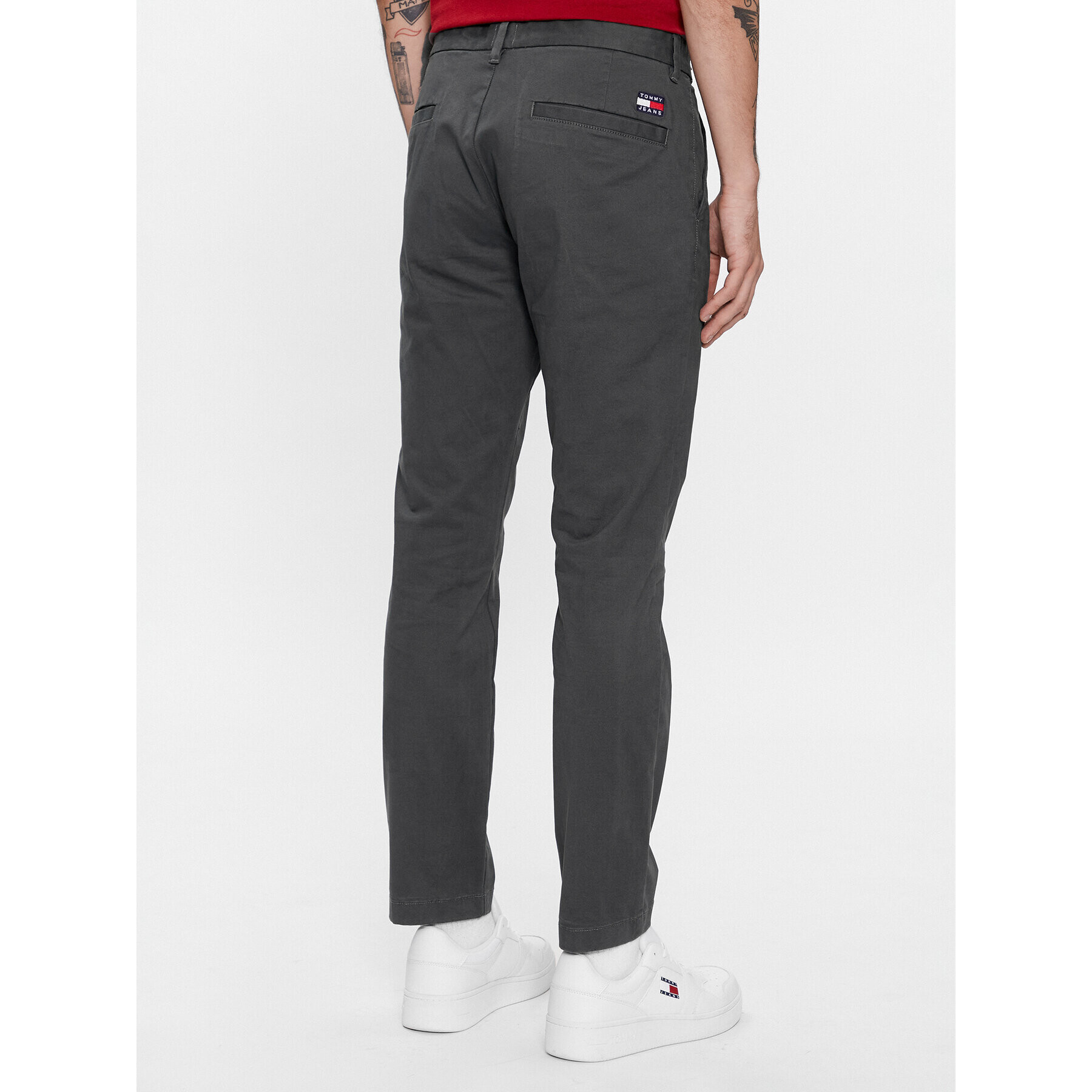 Tommy Jeans Chino hlače Austin DM0DM18339 Siva Slim Fit - Pepit.si