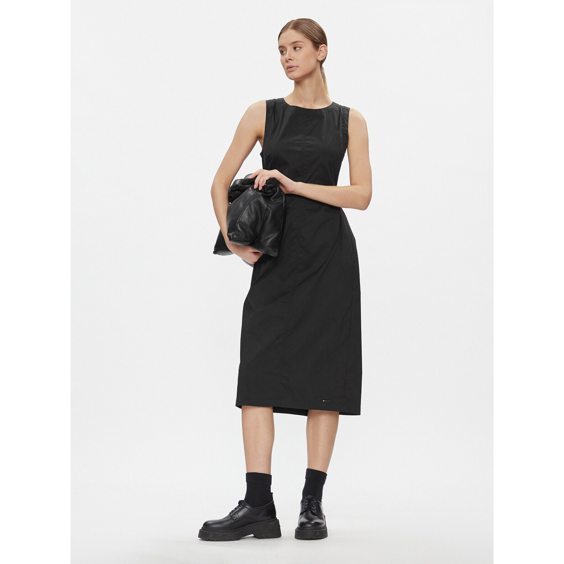 Tommy Jeans Cocktail obleka Tjw Open Back Cotton Midi Dress DW0DW17431 Črna Slim Fit - Pepit.si