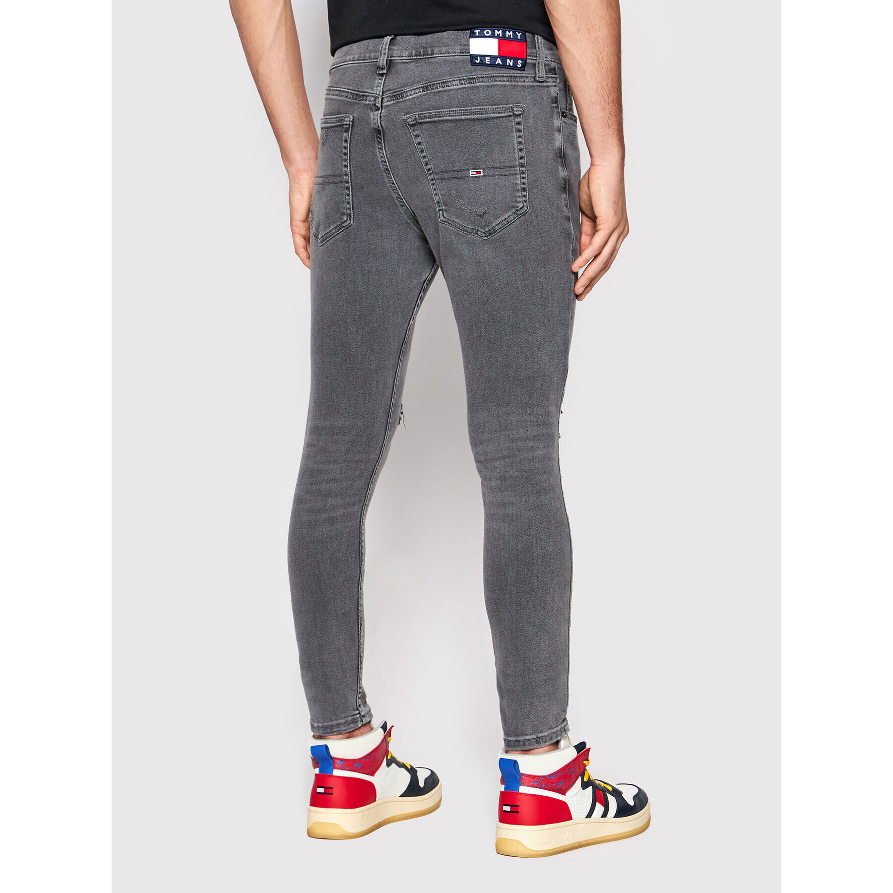 Tommy Jeans Jeans hlače Finley DM0DM12093 Siva Super Skinny Fit - Pepit.si