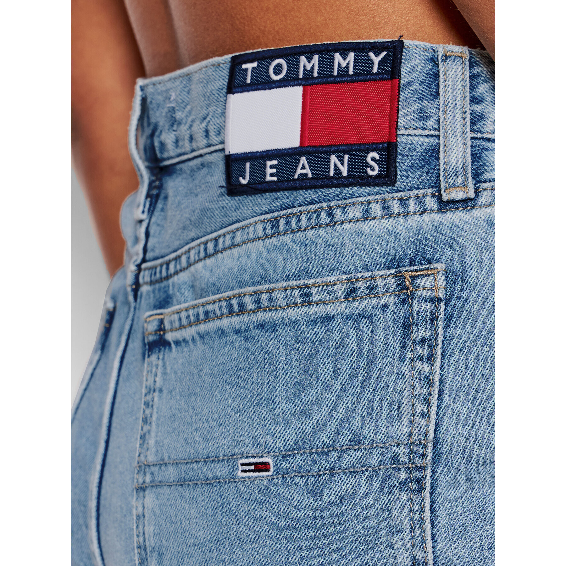 Tommy Jeans Jeans kratke hlače DW0DW12458 Modra Regular Fit - Pepit.si