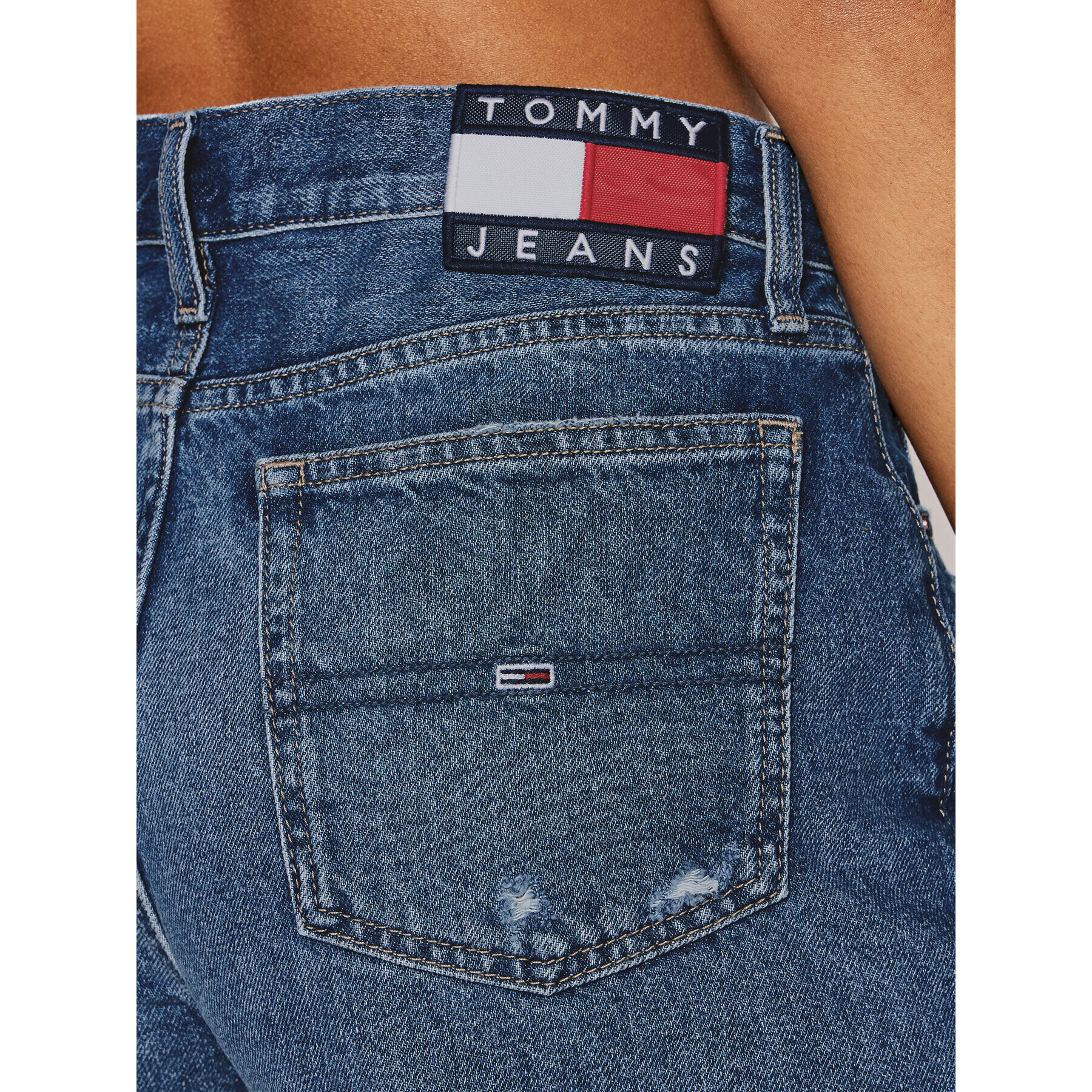 Tommy Jeans Jeans kratke hlače Hotpant DW0DW12454 Modra Regular Fit - Pepit.si